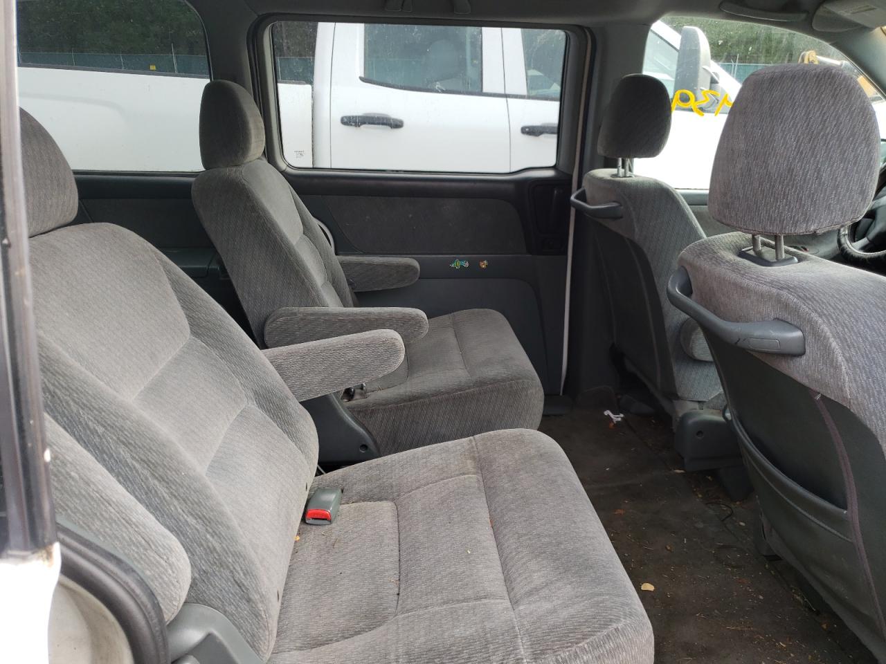 Photo 6 from auction – 2003 HONDA ODYSSEY LX with VIN 5FNRL18583B116332