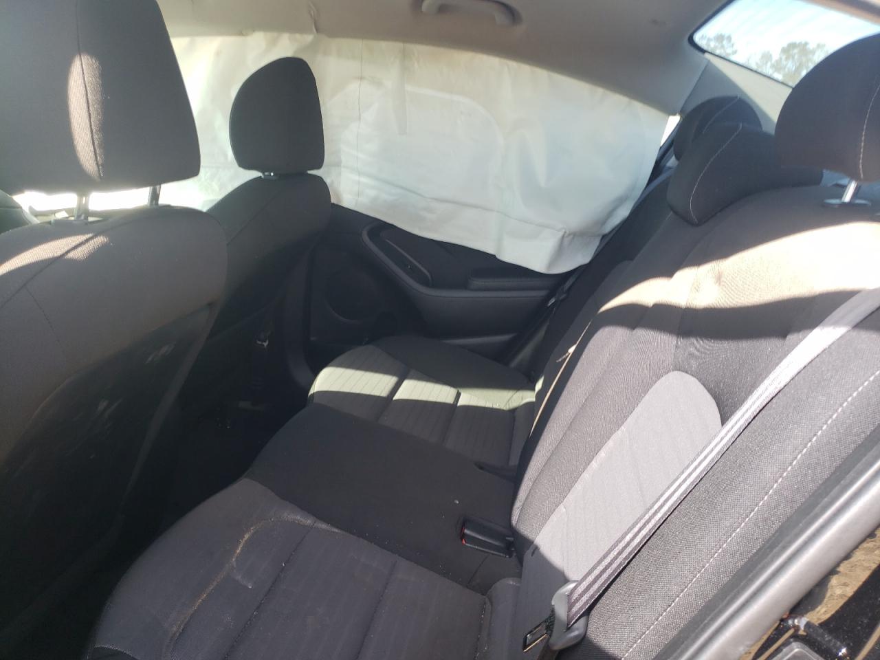 Photo 6 from auction – 2017 KIA FORTE LX with VIN 3KPFL4A7XHE014446