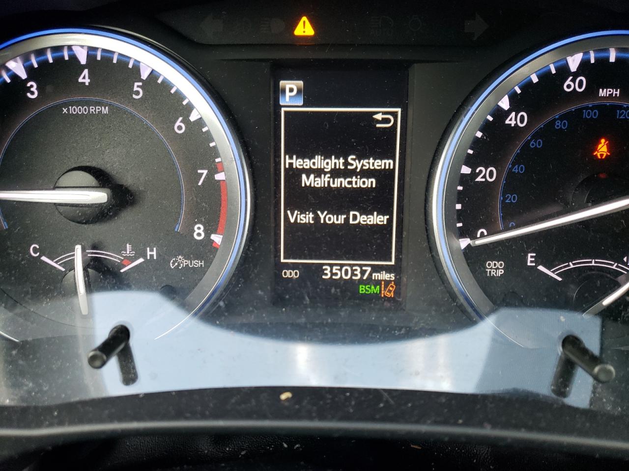 Photo 8 from auction – 2018 TOYOTA HIGHLANDER with VIN 5TDJZRFH1JS864579