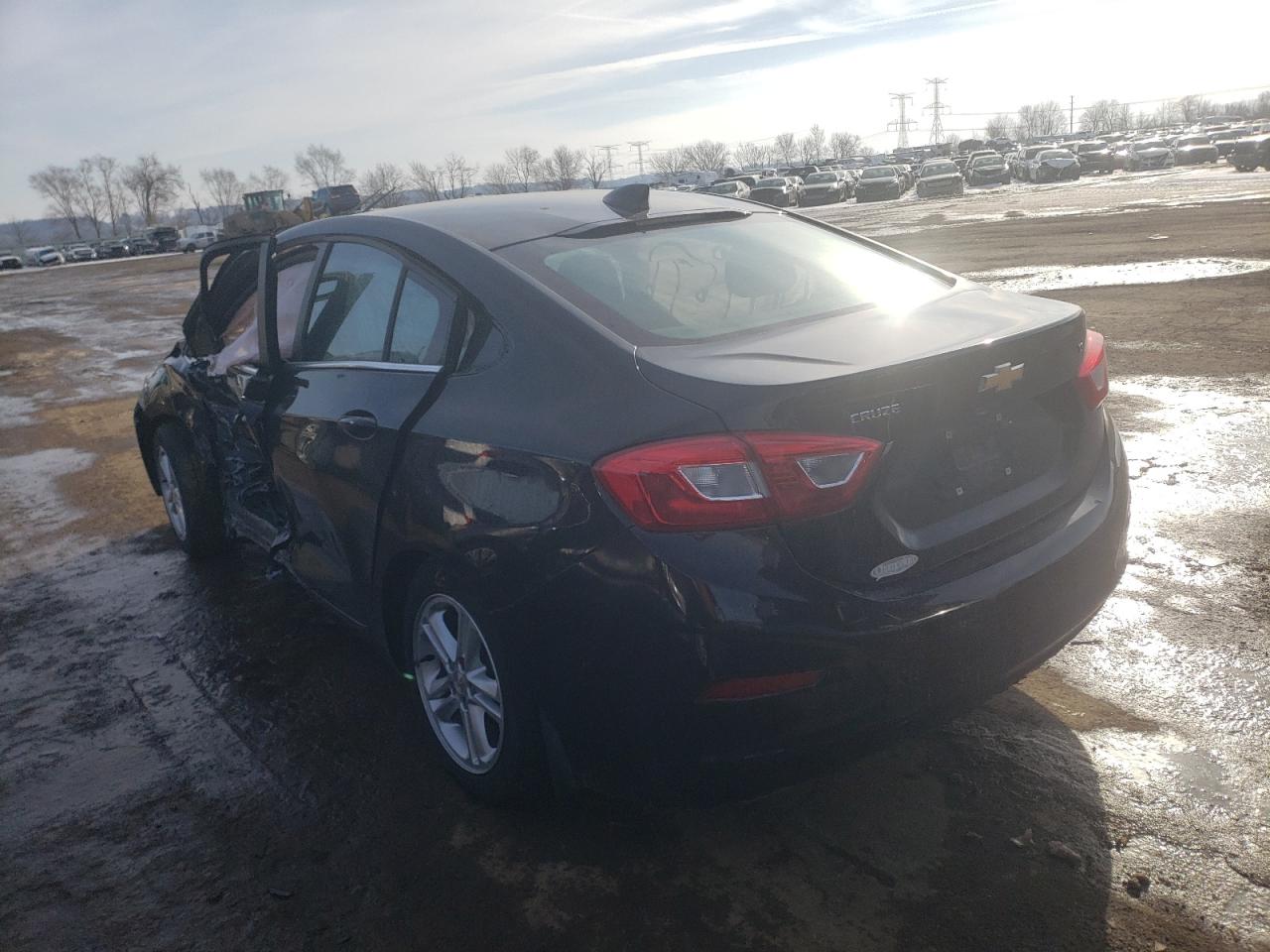 Photo 3 from auction – 2017 CHEVROLET CRUZE LT with VIN 1G1BE5SM2H7140912