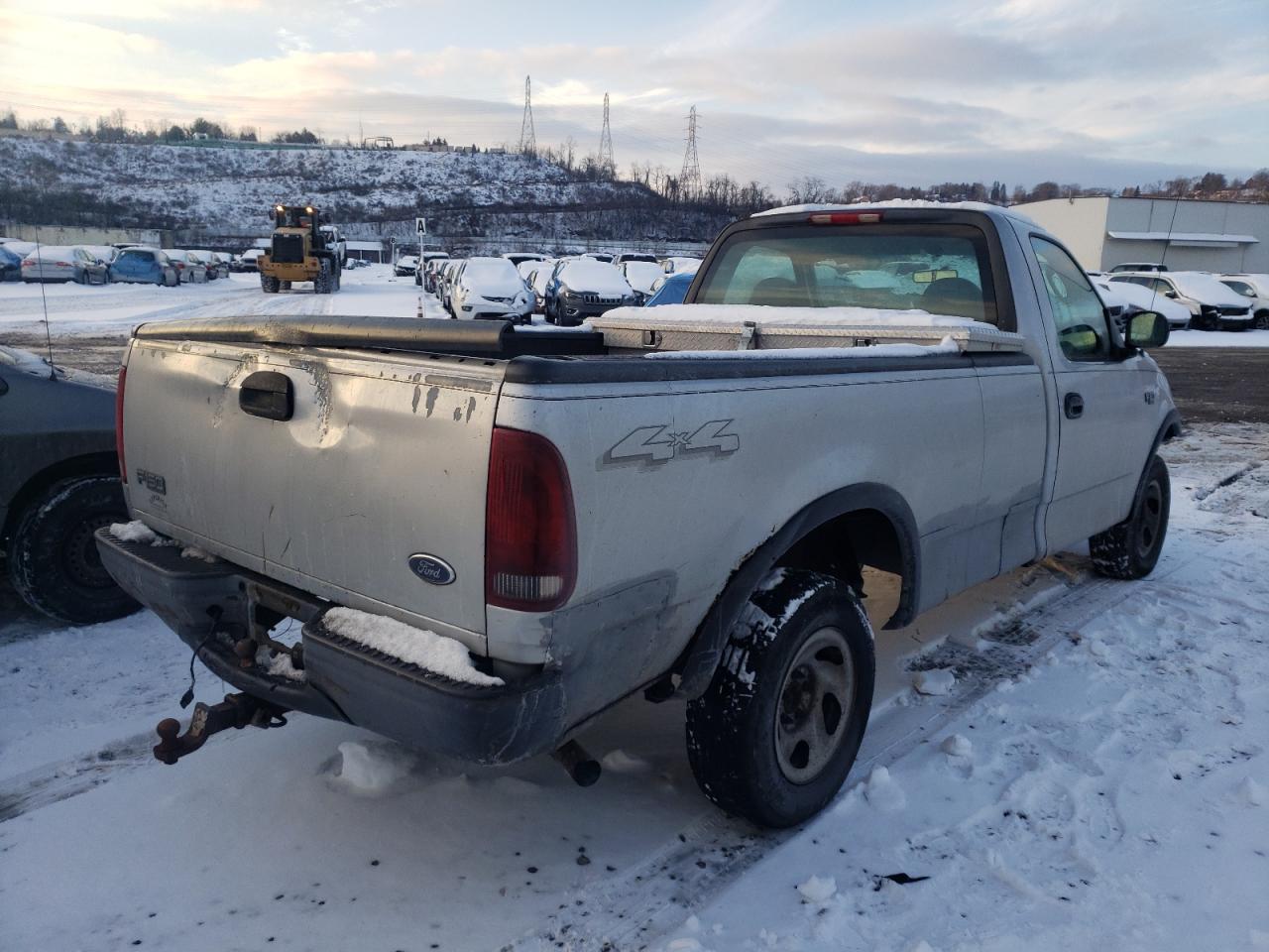 Photo 4 from auction – 2003 FORD F150 with VIN 2FTRF18203CA46054