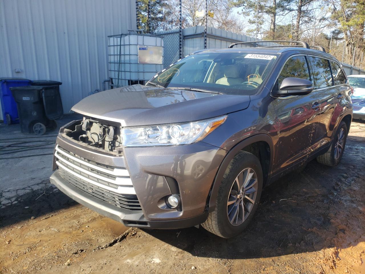 Photo 2 from auction – 2019 TOYOTA HIGHLANDER with VIN 5TDKZRFH1KS551621