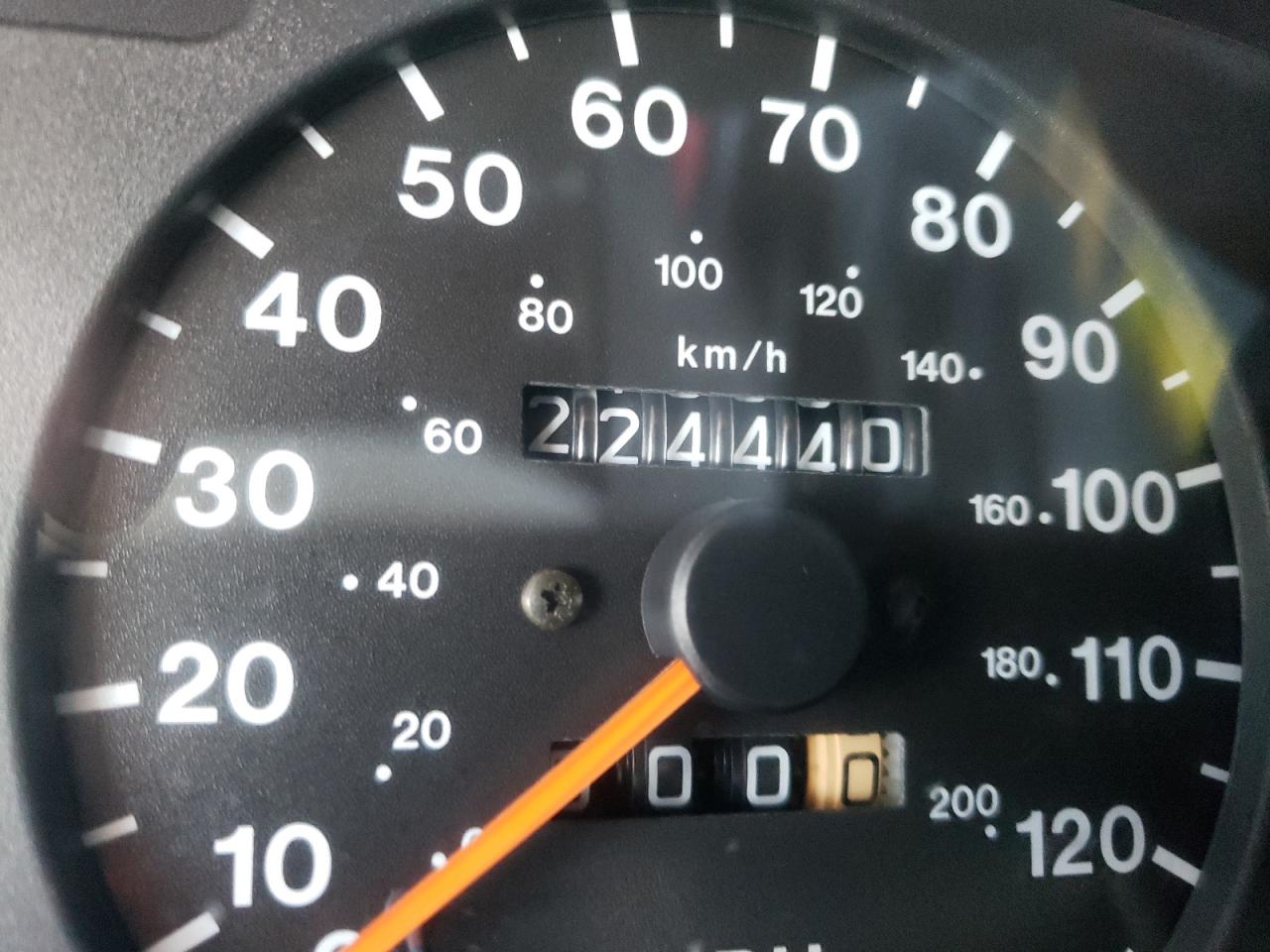 Photo 8 from auction – 1999 HONDA PASSPORT E with VIN 4S6CM58W7X4418651