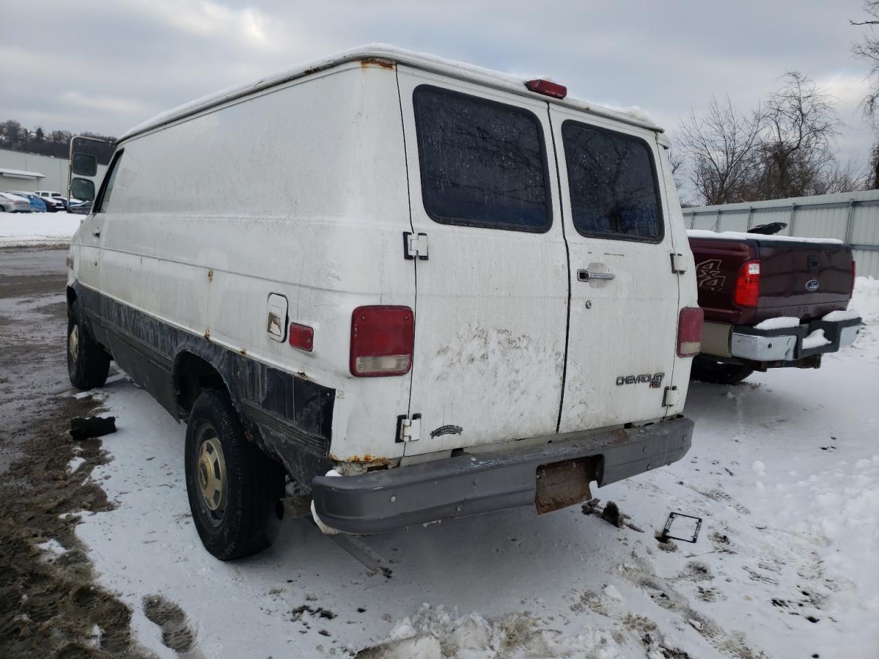 Photo 3 from auction – 1996 CHEVROLET VAN G3500 with VIN 1GCGG35KXTF105992
