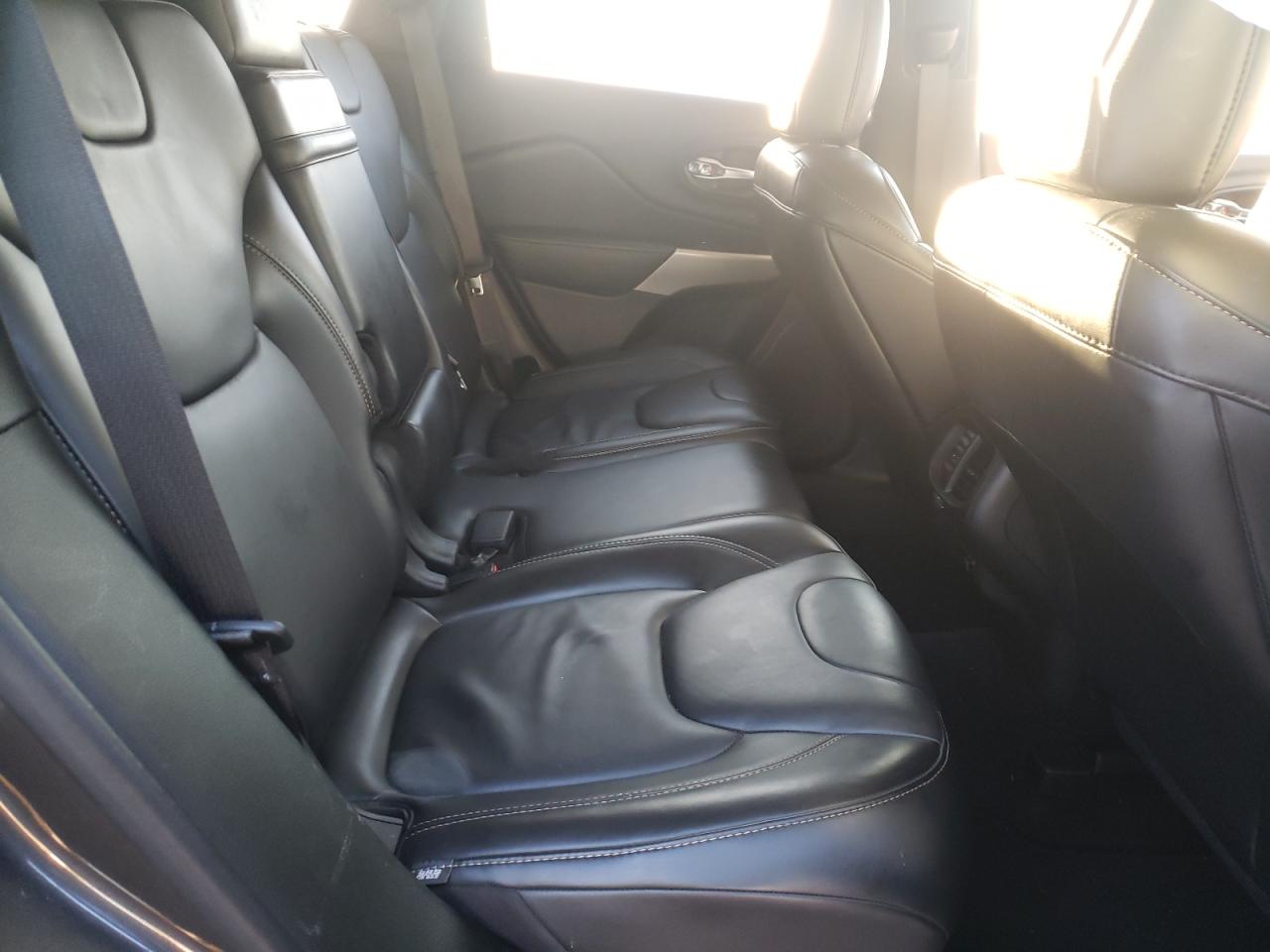 Photo 6 from auction – 2017 JEEP CHEROKEE L with VIN 1C4PJLDS4HW654811
