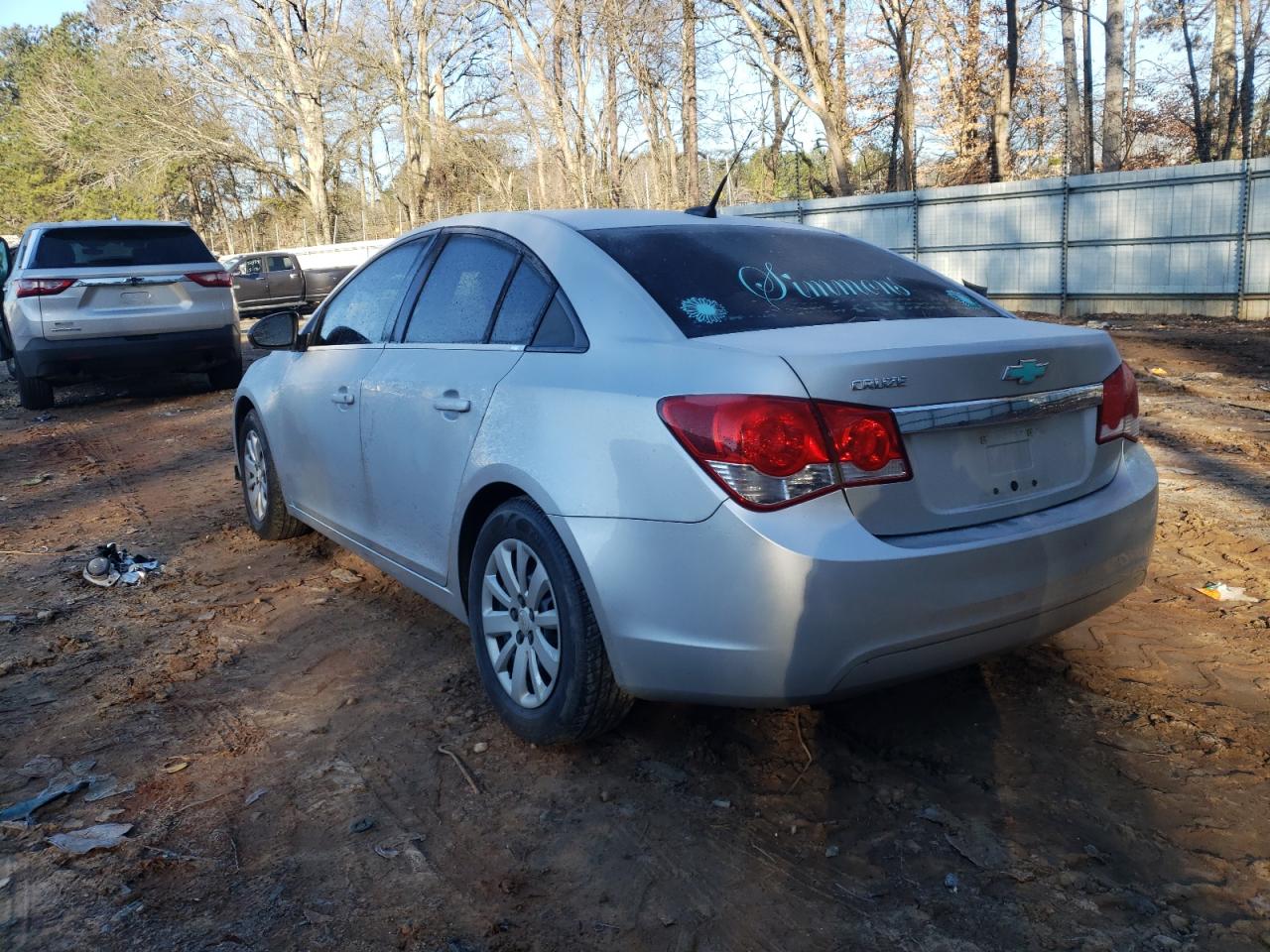 Photo 3 from auction – 2011 CHEVROLET CRUZE LS with VIN 1G1PC5SH1B7276180