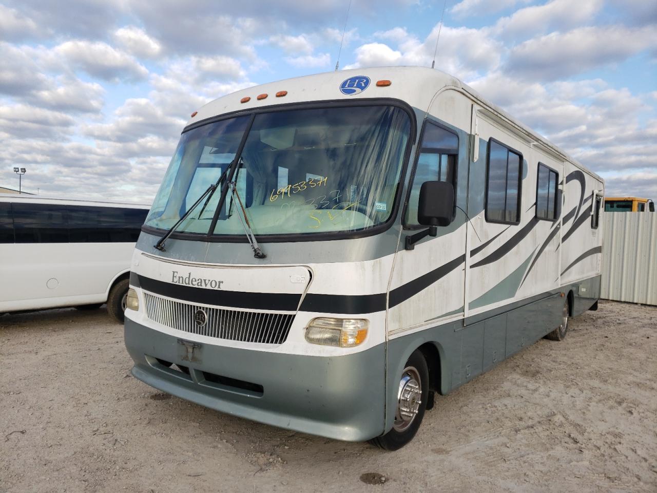 Photo 2 from auction – 2001 HOLI MONTICELLO with VIN 1FCNF53SX10A01477