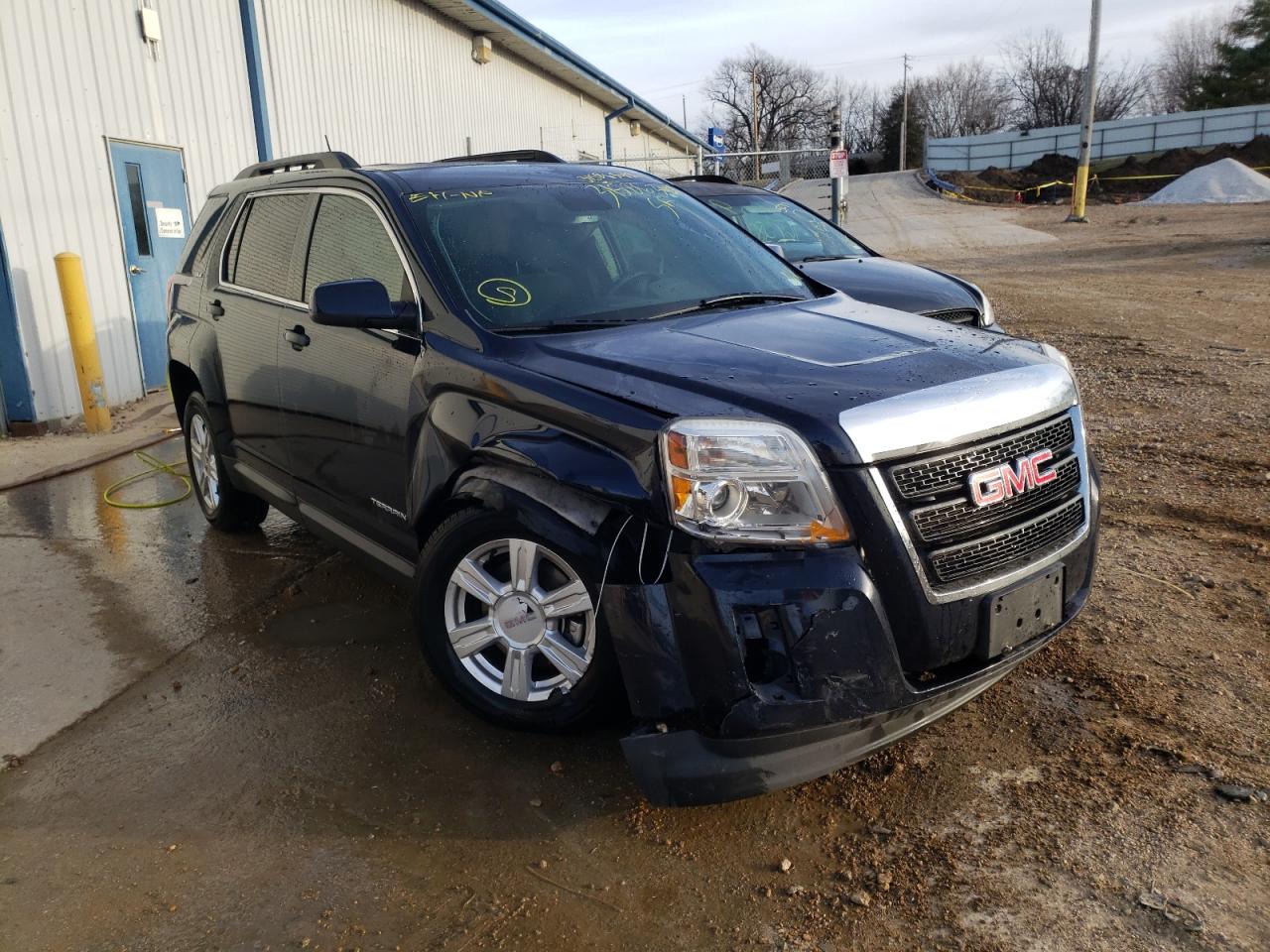 GMC TERRAIN SL 2015 with VIN 2GKFLRE35F6391370 - Photo from auction