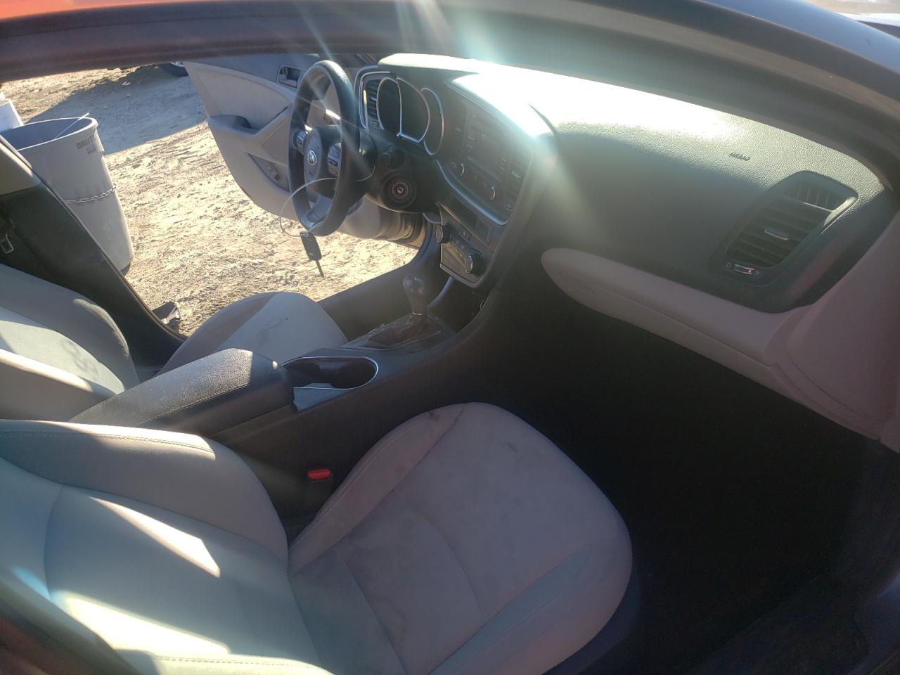 Photo 5 from auction – 2015 KIA OPTIMA LX with VIN 5XXGM4A78FG434373