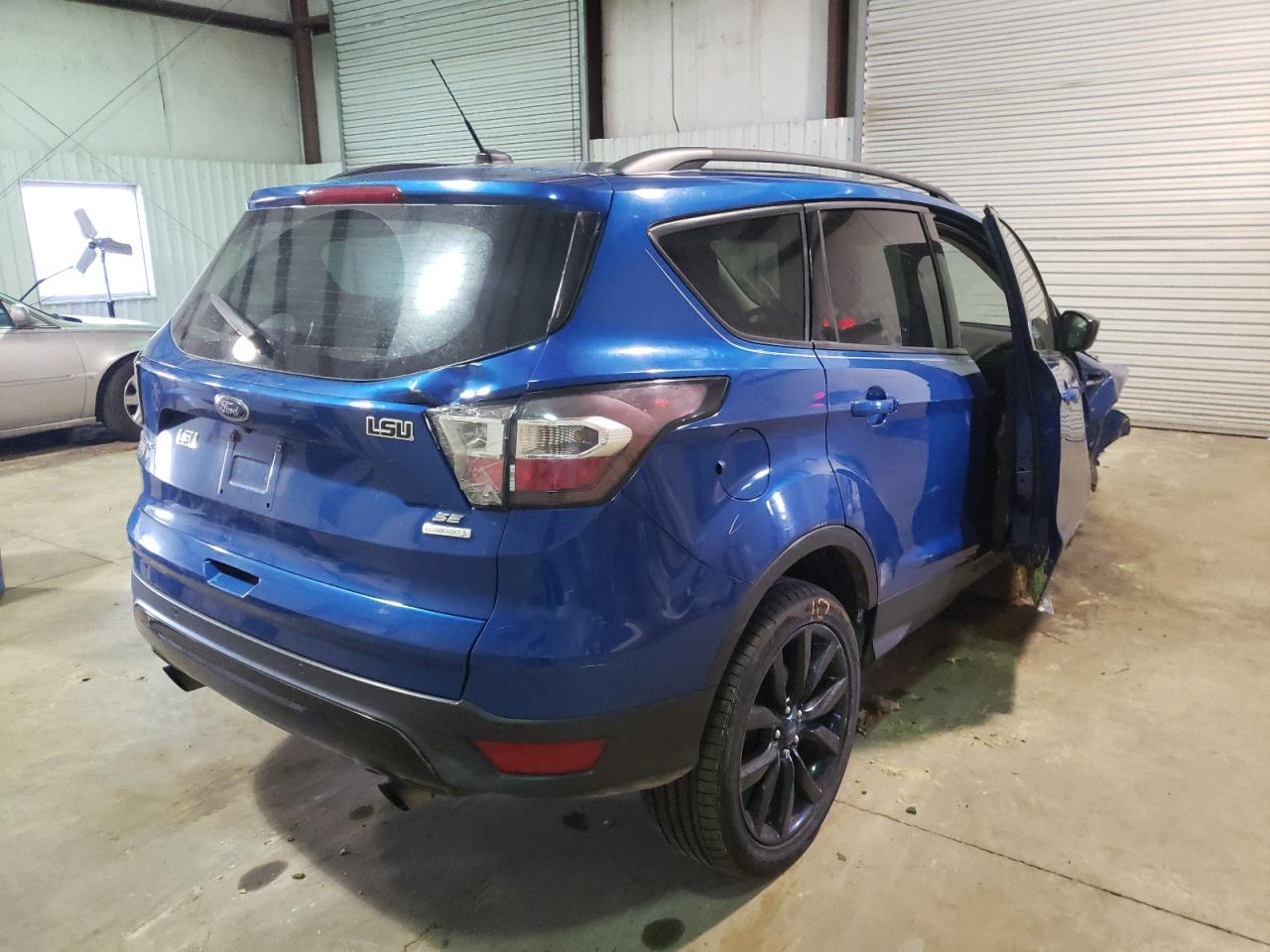 Photo 4 from auction – 2017 FORD ESCAPE SE with VIN 1FMCU0GD3HUC07119