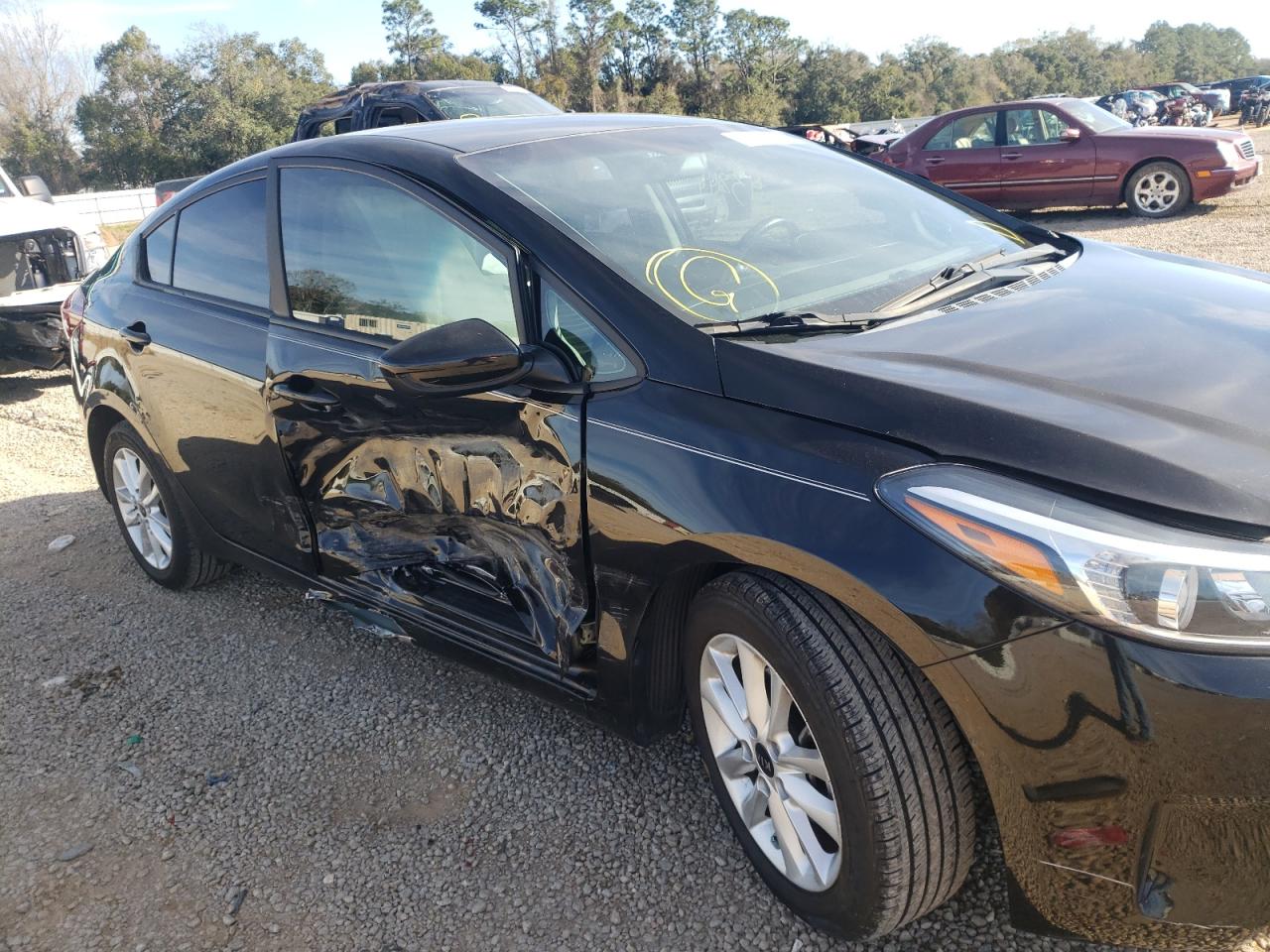 Photo 9 from auction – 2017 KIA FORTE LX with VIN 3KPFL4A7XHE014446