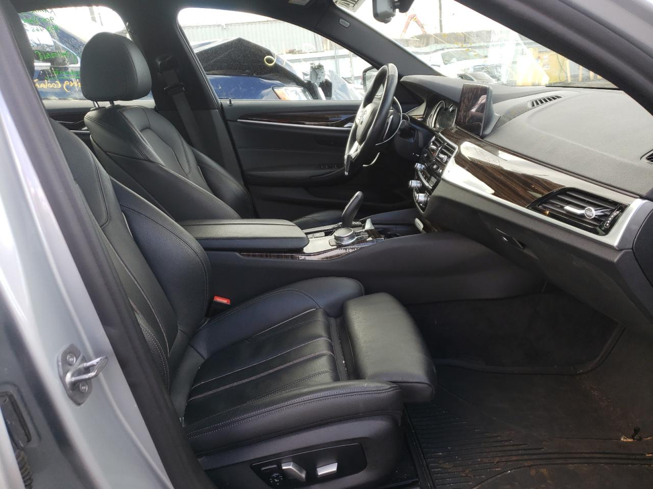 Photo 5 from auction – 2019 BMW 530 XI with VIN WBAJA7C52KG912461