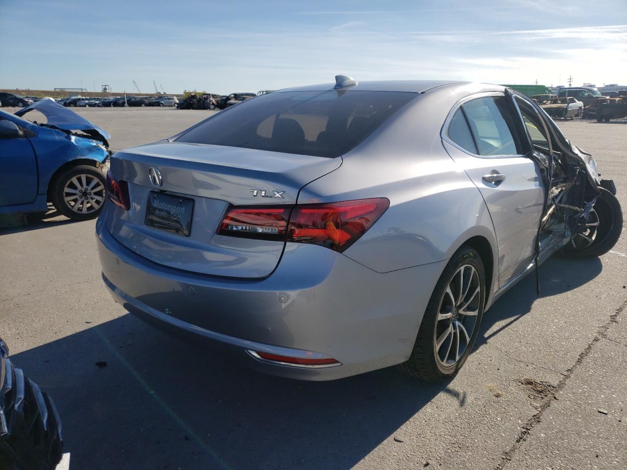Photo 4 from auction – 2015 ACURA TLX ADVANC with VIN 19UUB2F77FA017247