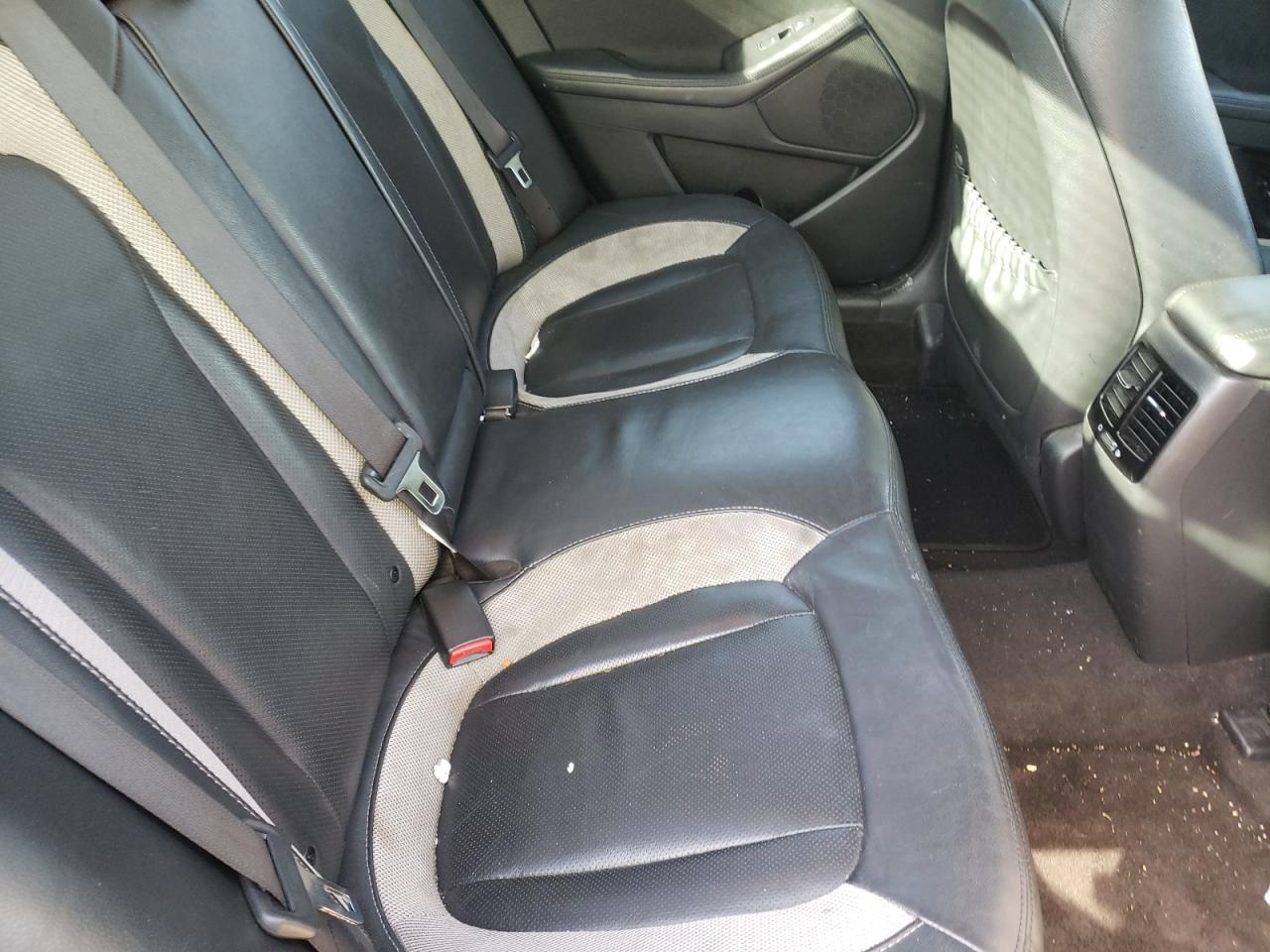 Photo 6 from auction – 2011 KIA OPTIMA SX with VIN KNAGR4A68B5123157