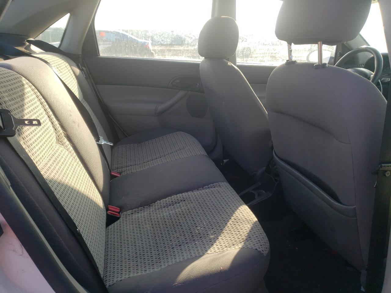 Photo 6 from auction – 2007 FORD FOCUS ZX4 with VIN 1FAFP34N97W230811