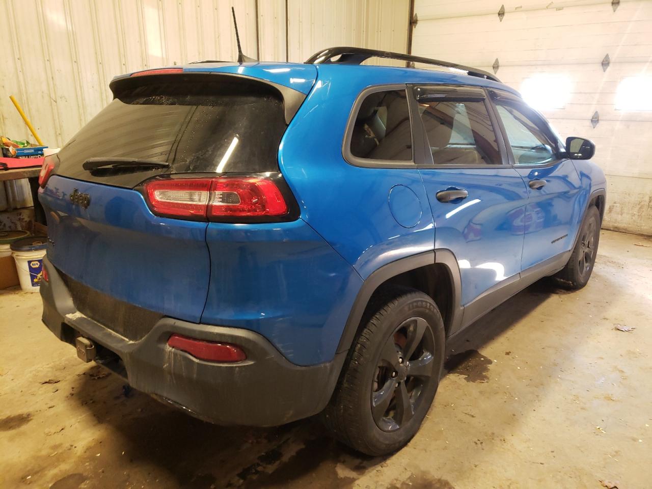 Photo 4 from auction – 2017 JEEP CHEROKEE S with VIN 1C4PJMAB3HW644829