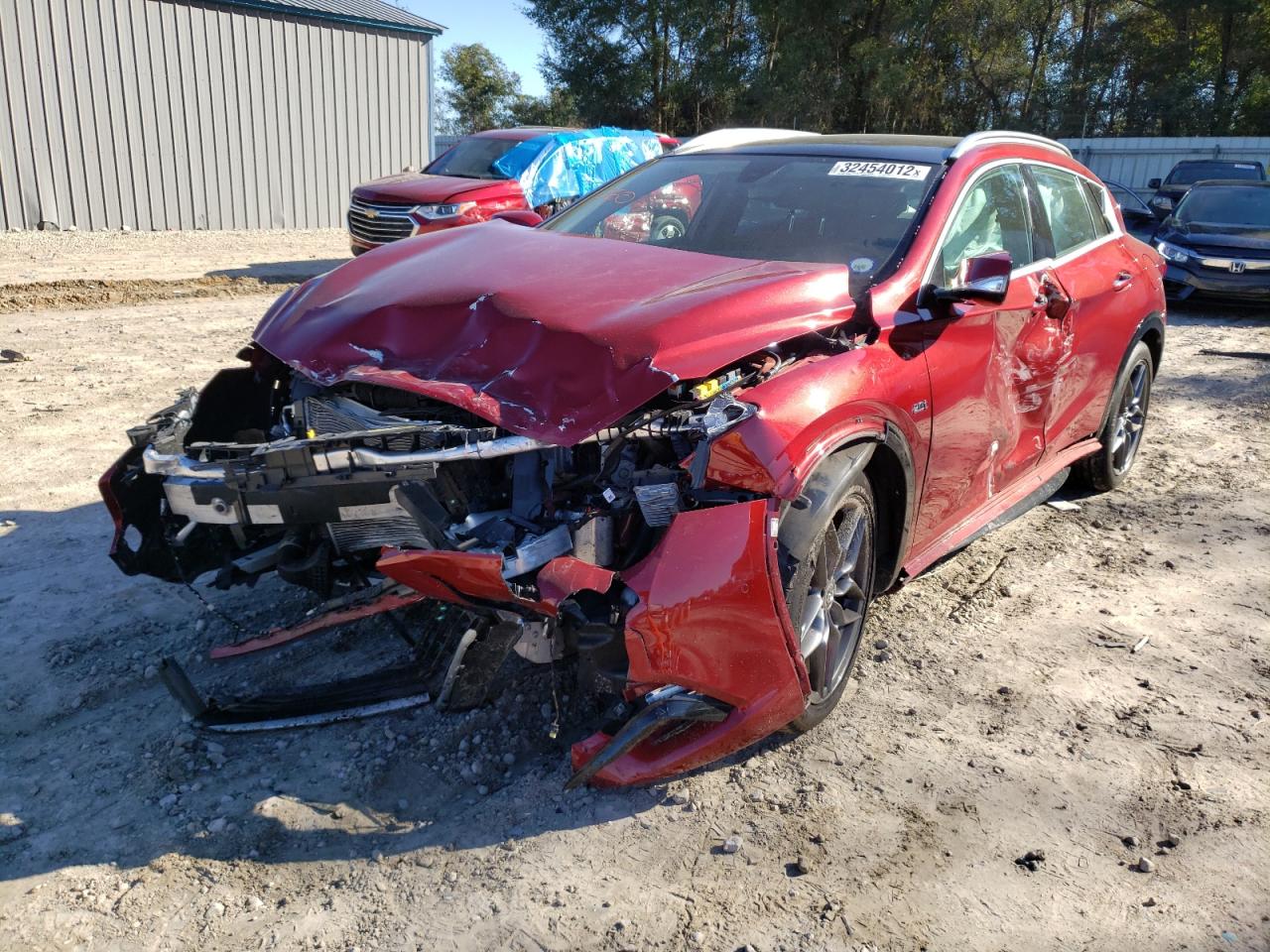 Photo 2 from auction – 2017 INFINITI QX30 BASE with VIN SJKCH5CPXHA020772