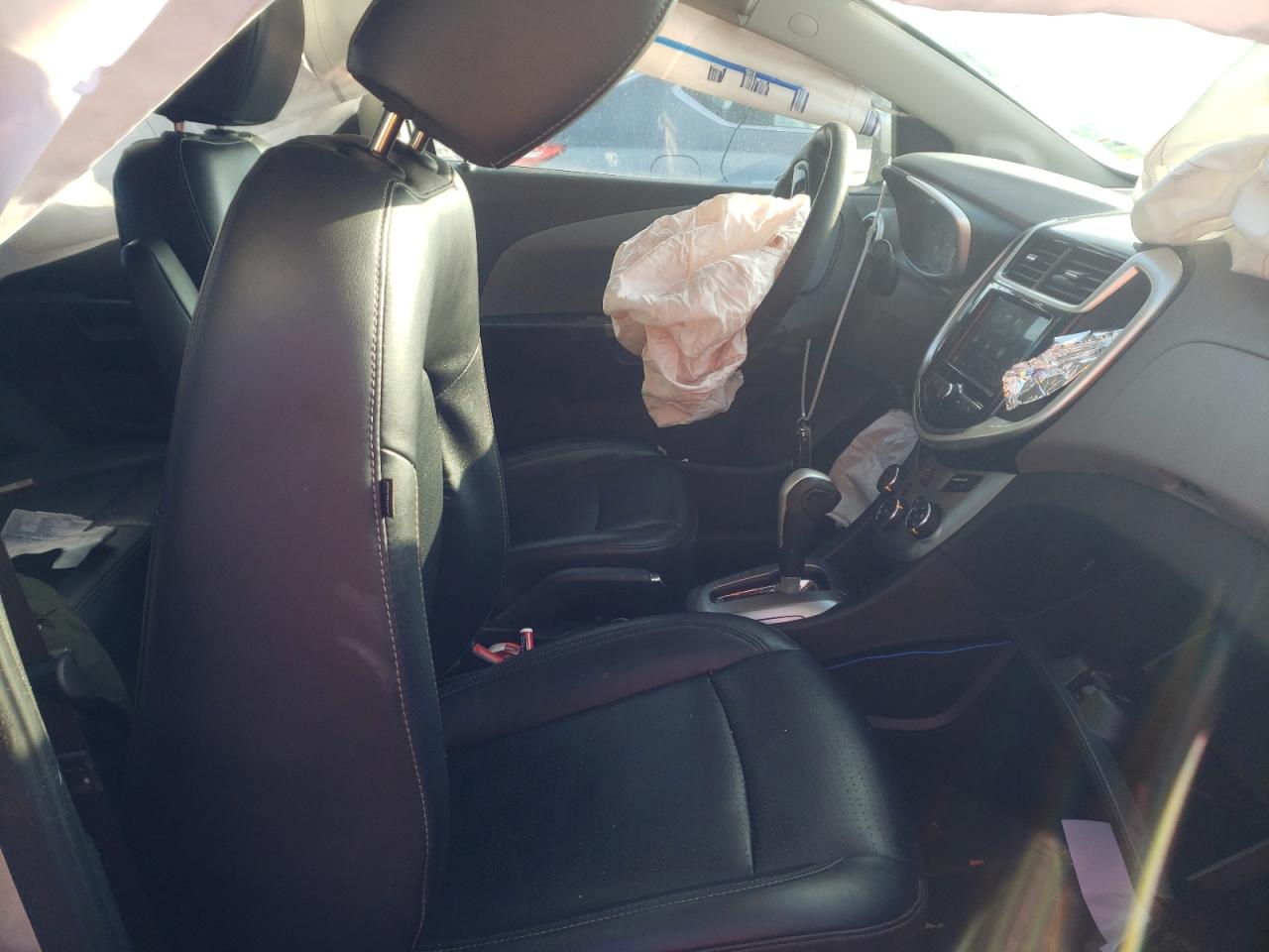 Photo 5 from auction – 2018 CHEVROLET SONIC PREM with VIN 1G1JF5SB2J4132730