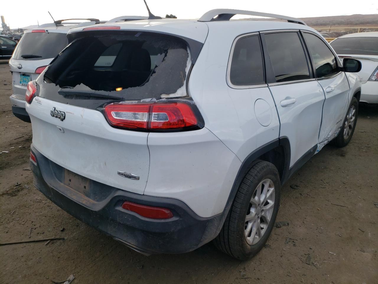 Photo 4 from auction – 2015 JEEP CHEROKEE L with VIN 1C4PJLCS3FW542130