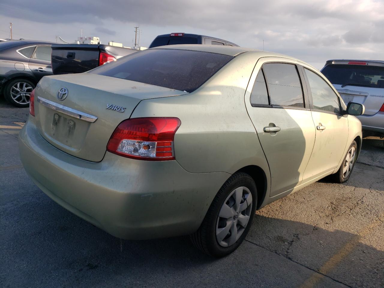 Photo 4 from auction – 2008 TOYOTA YARIS with VIN JTDBT923481212014