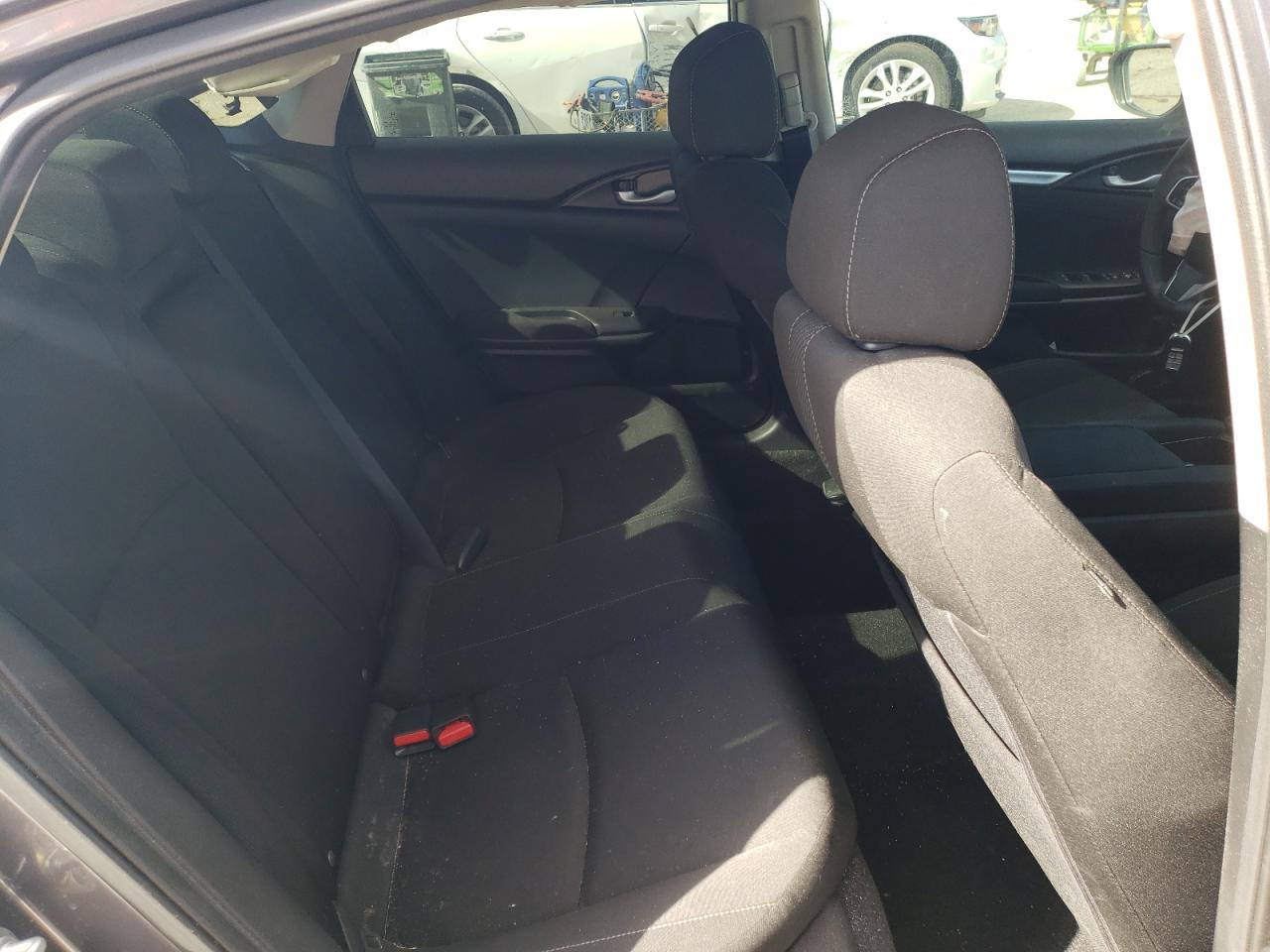 Photo 6 from auction – 2017 HONDA CIVIC EX with VIN 19XFC2F72HE082592
