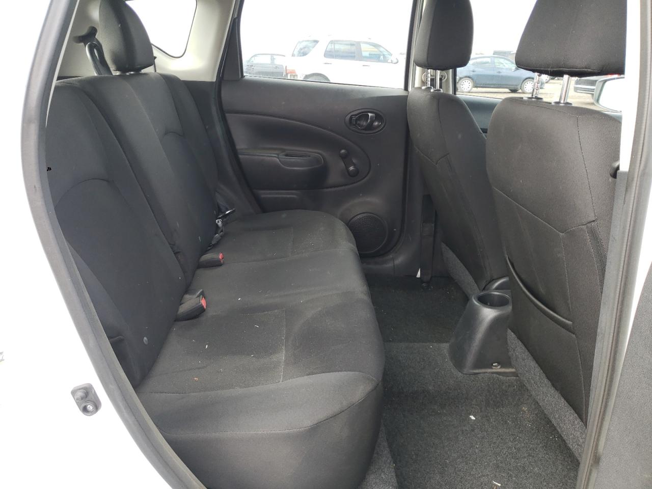 Photo 6 from auction – 2015 NISSAN VERSA NOTE with VIN 3N1CE2CP0FL426630
