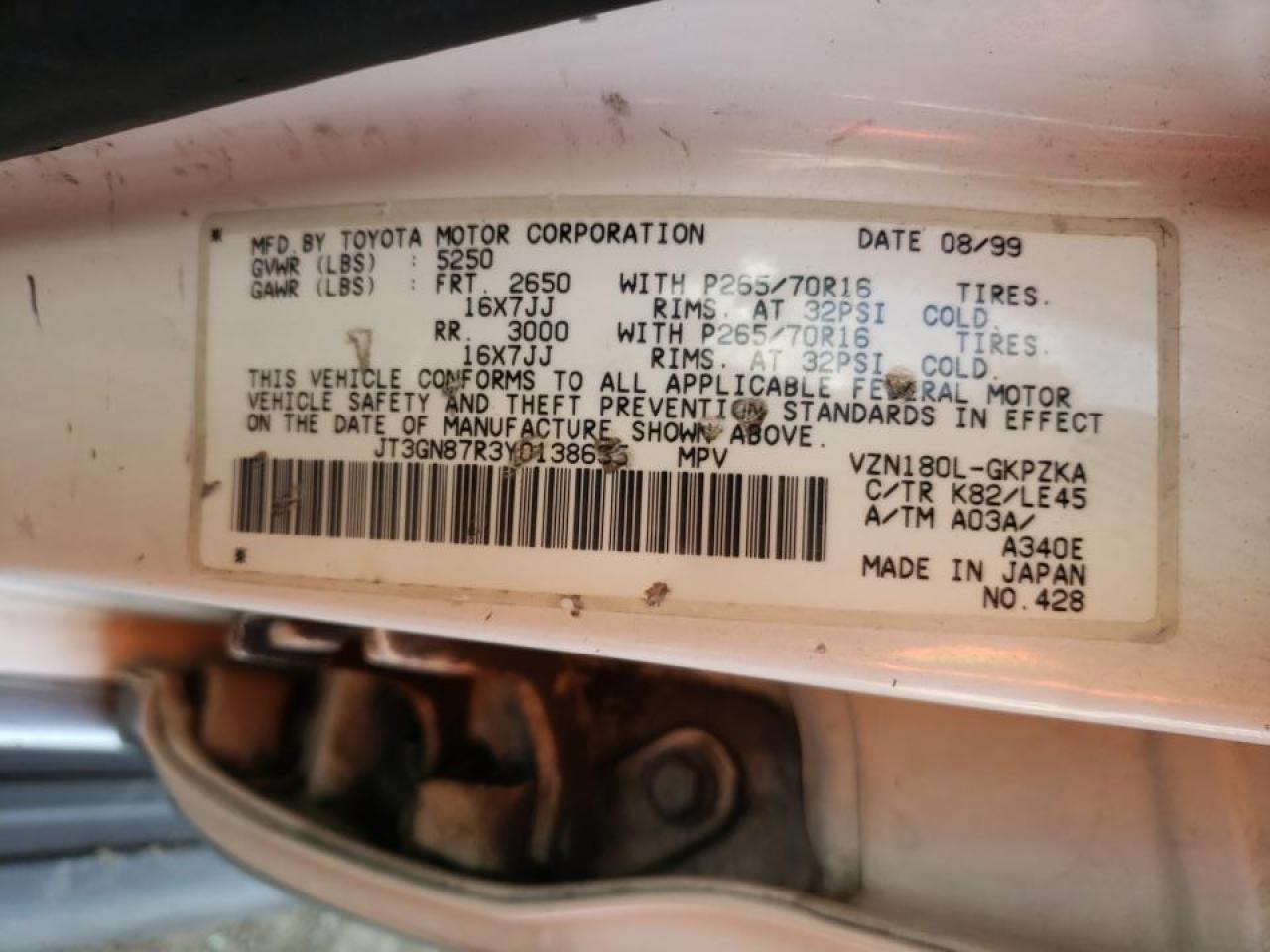 Photo 10 from auction – 2000 TOYOTA 4RUNNER LI with VIN JT3GN87R3Y0138635