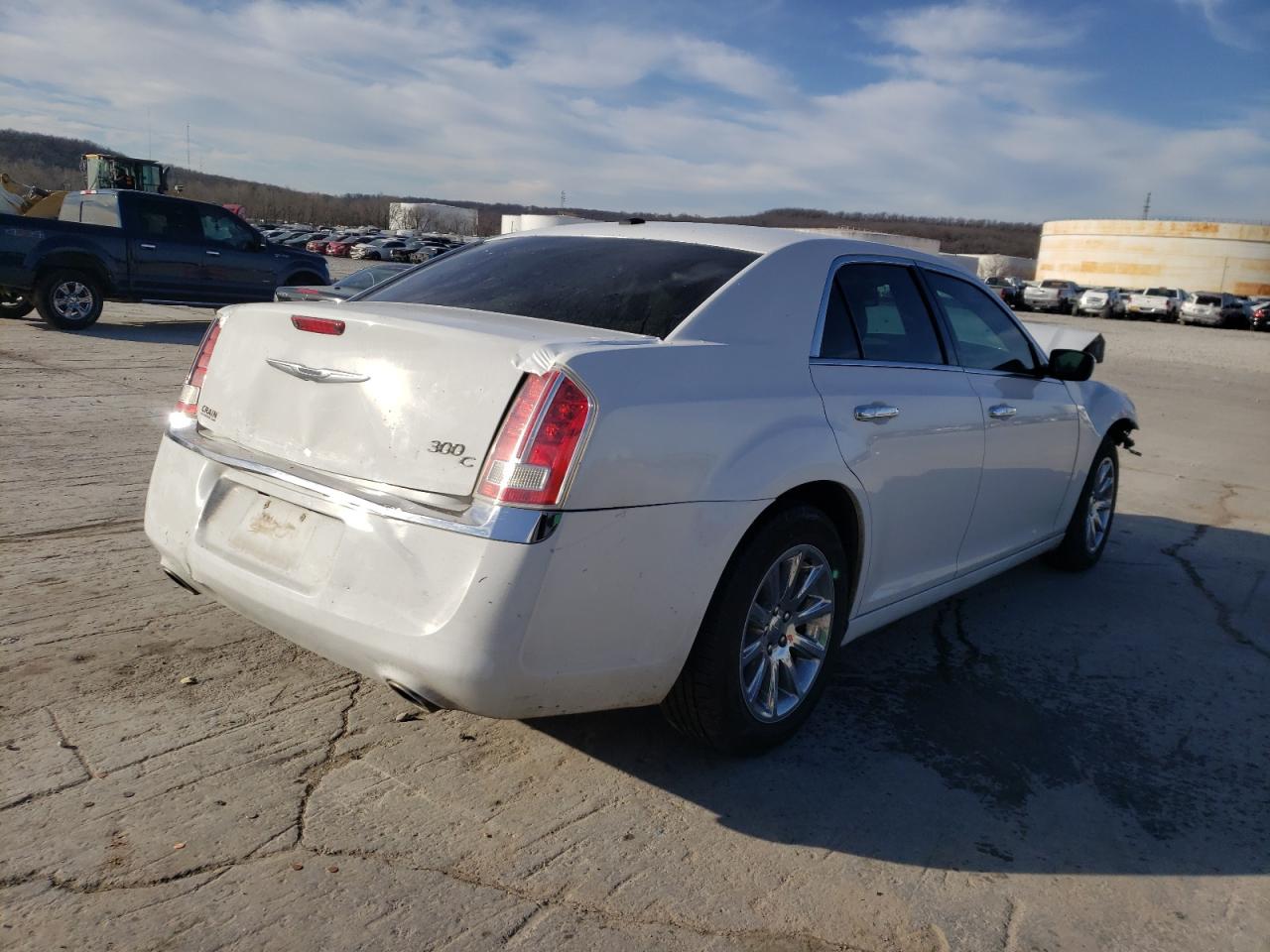 Photo 4 from auction – 2014 CHRYSLER 300C with VIN 2C3CCAET2EH118183