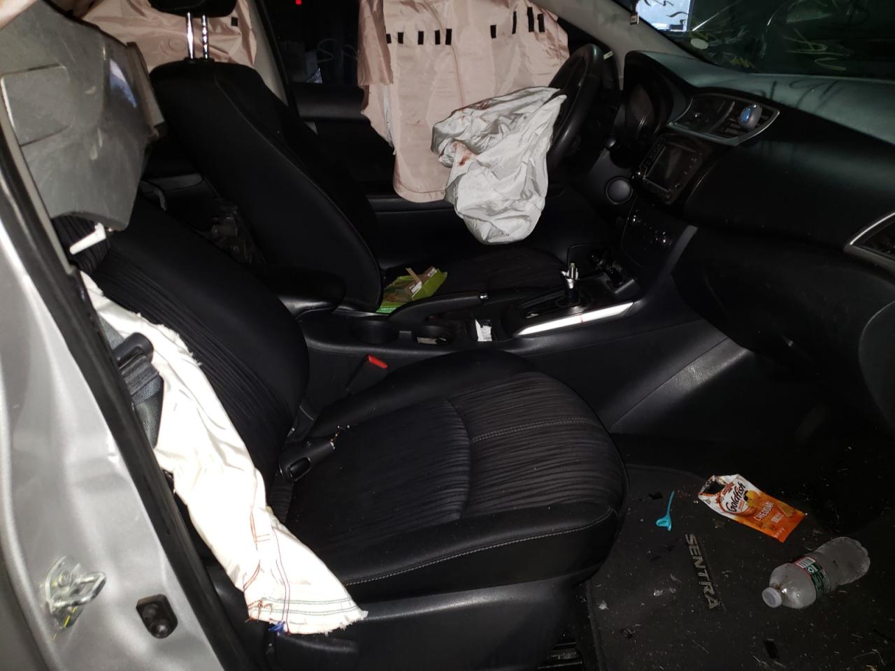 Photo 5 from auction – 2016 NISSAN SENTRA S with VIN 3N1AB7AP6GL636537