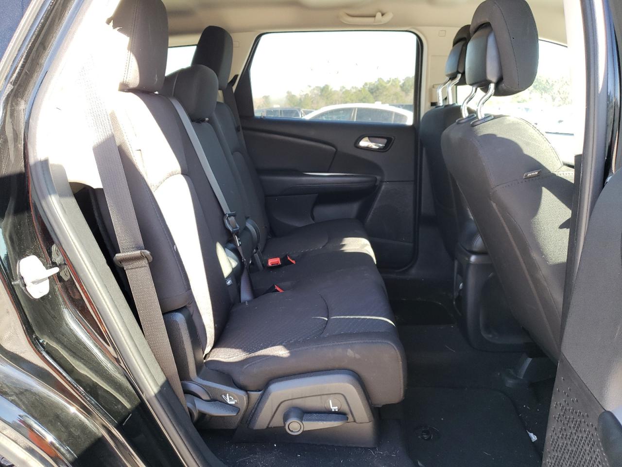 Photo 6 from auction – 2018 DODGE JOURNEY SE with VIN 3C4PDCAB8JT310695