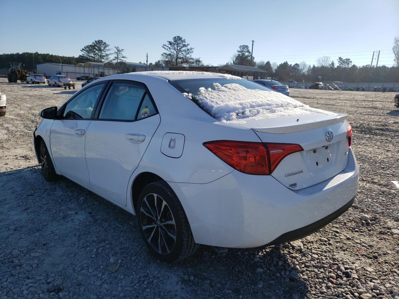 Photo 3 from auction – 2017 TOYOTA COROLLA L with VIN 5YFBURHE3HP637662
