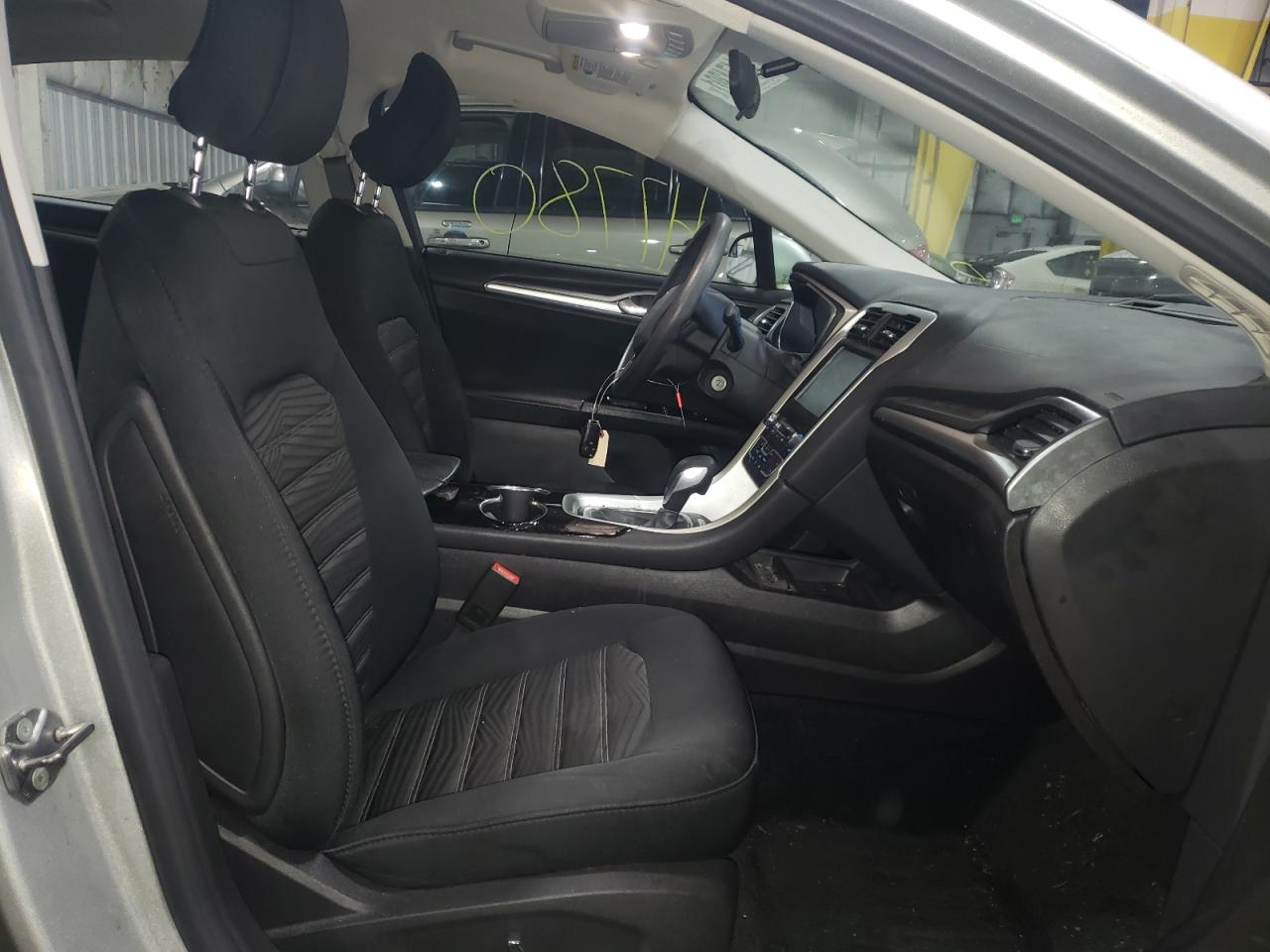 Photo 5 from auction – 2016 FORD FUSION SE with VIN 3FA6P0HD6GR260240