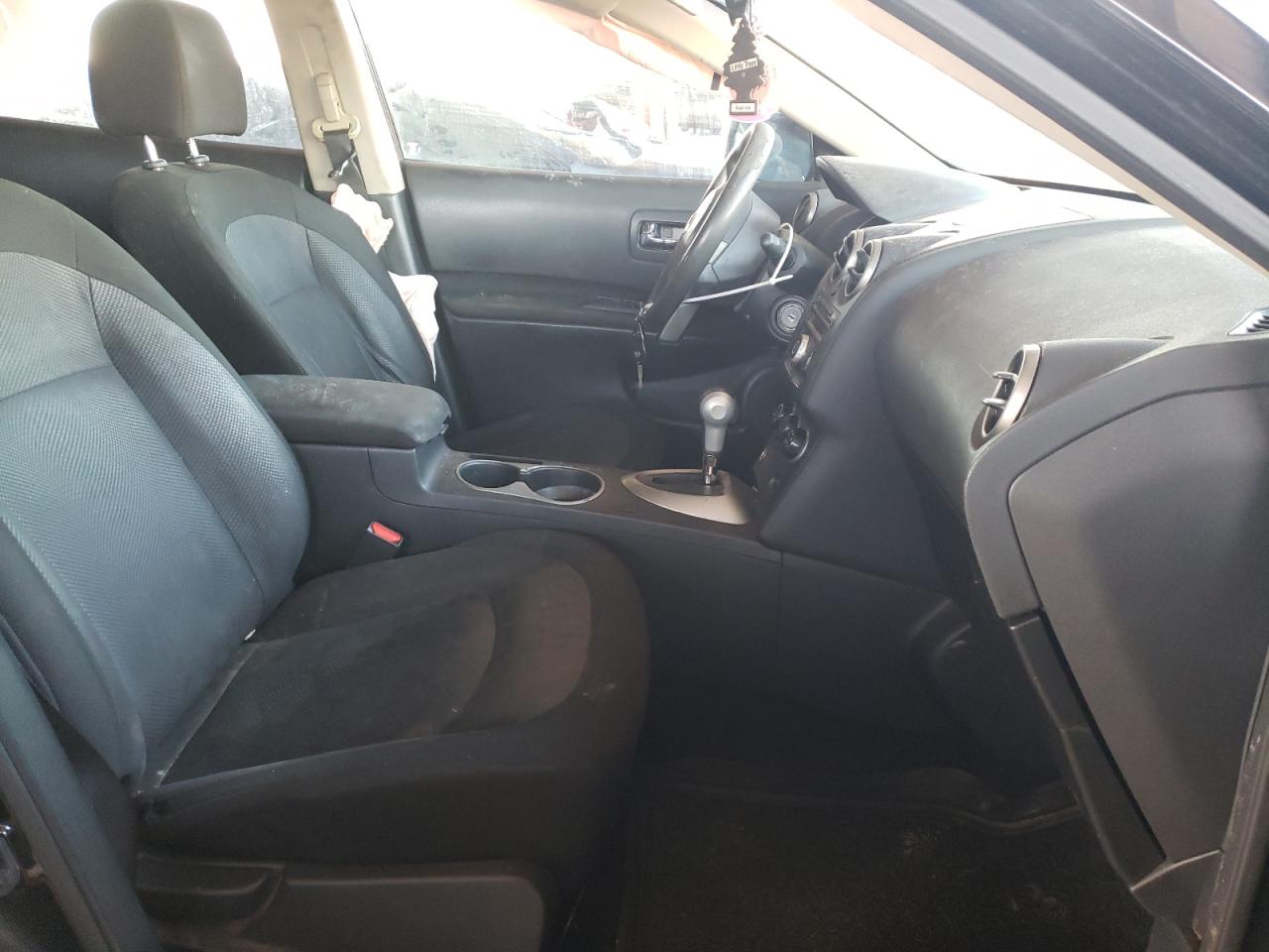 Photo 5 from auction – 2013 NISSAN ROGUE S with VIN JN8AS5MT2DW512172