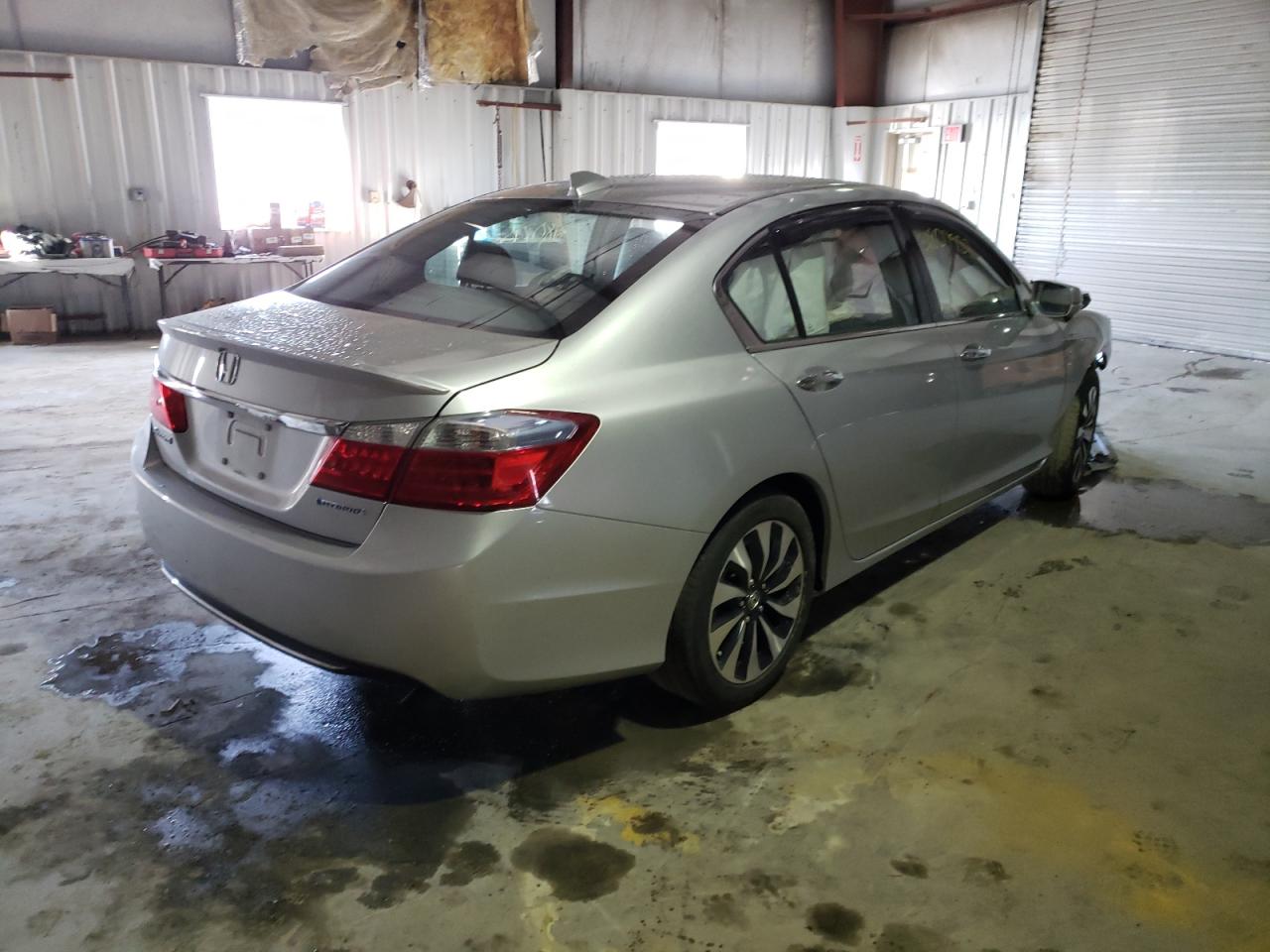 Photo 4 from auction – 2014 HONDA ACCORD HYB with VIN 1HGCR6F59EA009470
