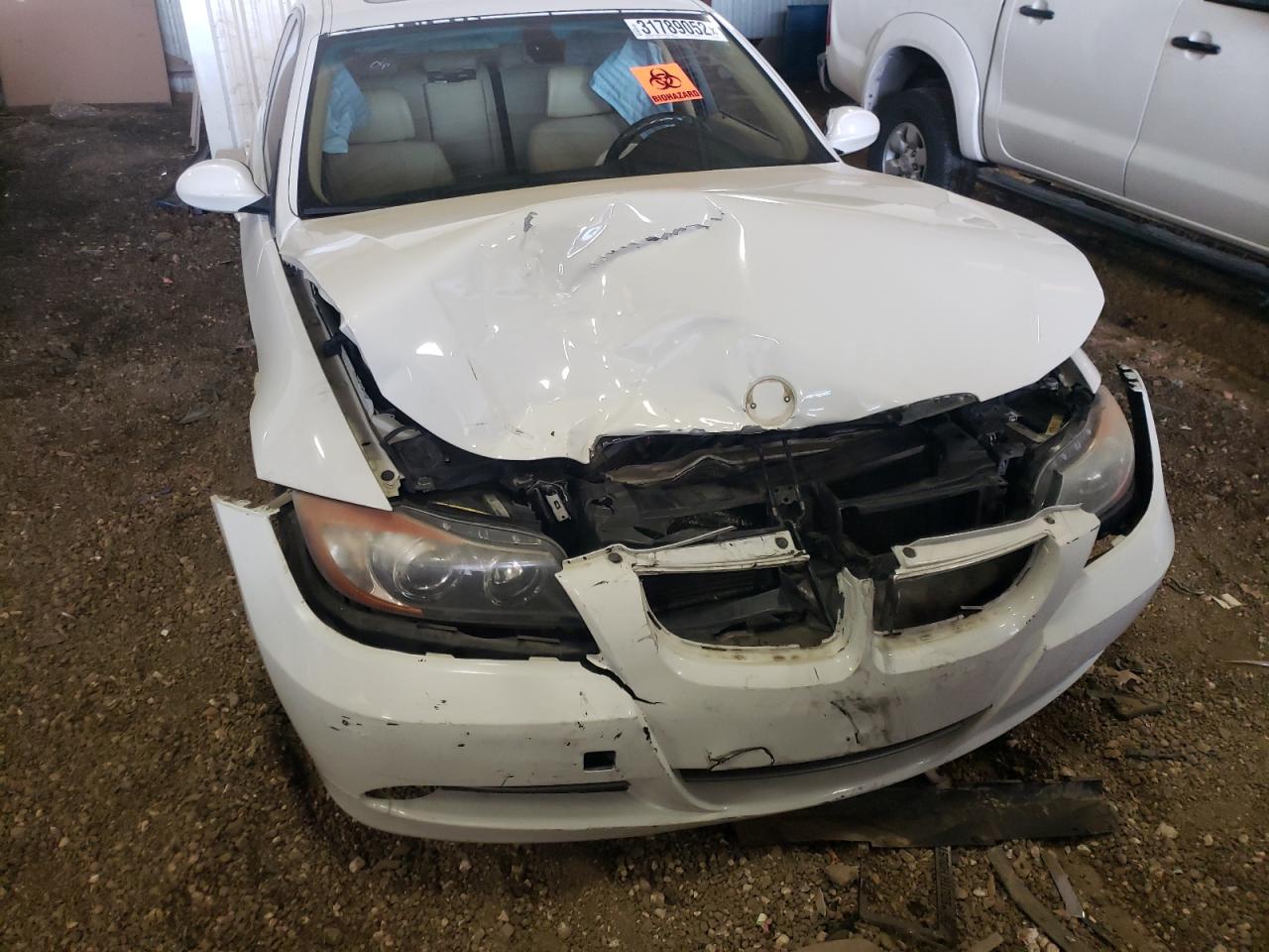 Photo 9 from auction – 2006 BMW 330 I with VIN WBAVB33586KS39119