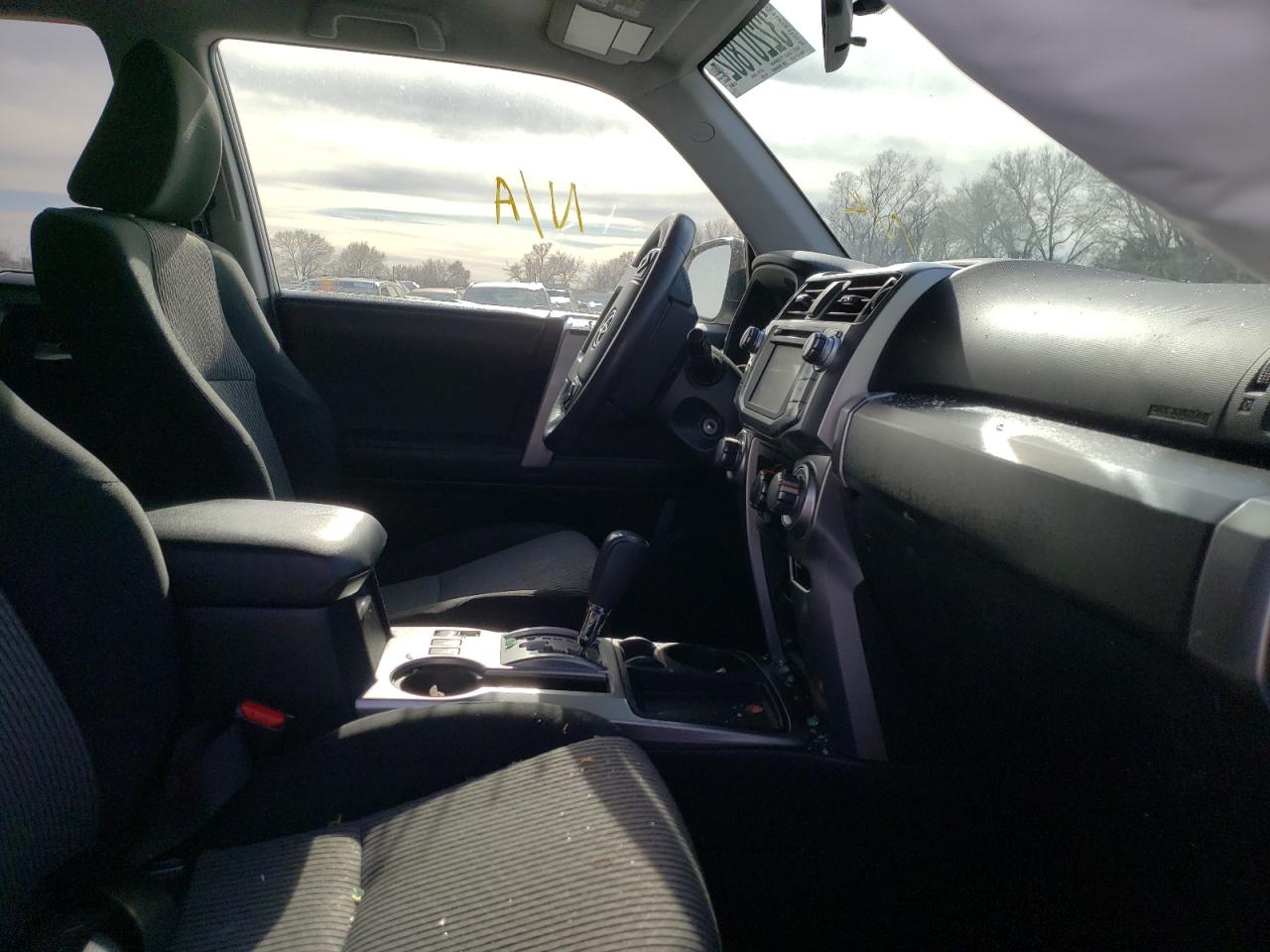 Photo 5 from auction – 2019 TOYOTA 4RUNNER SR with VIN JTEZU5JR1K5204071