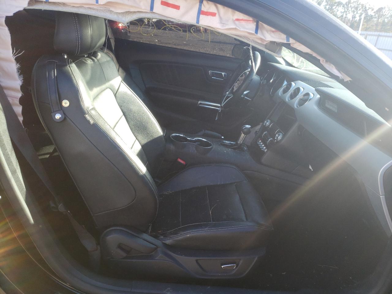 Photo 5 from auction – 2015 FORD MUSTANG with VIN 1FA6P8TH6F5325873
