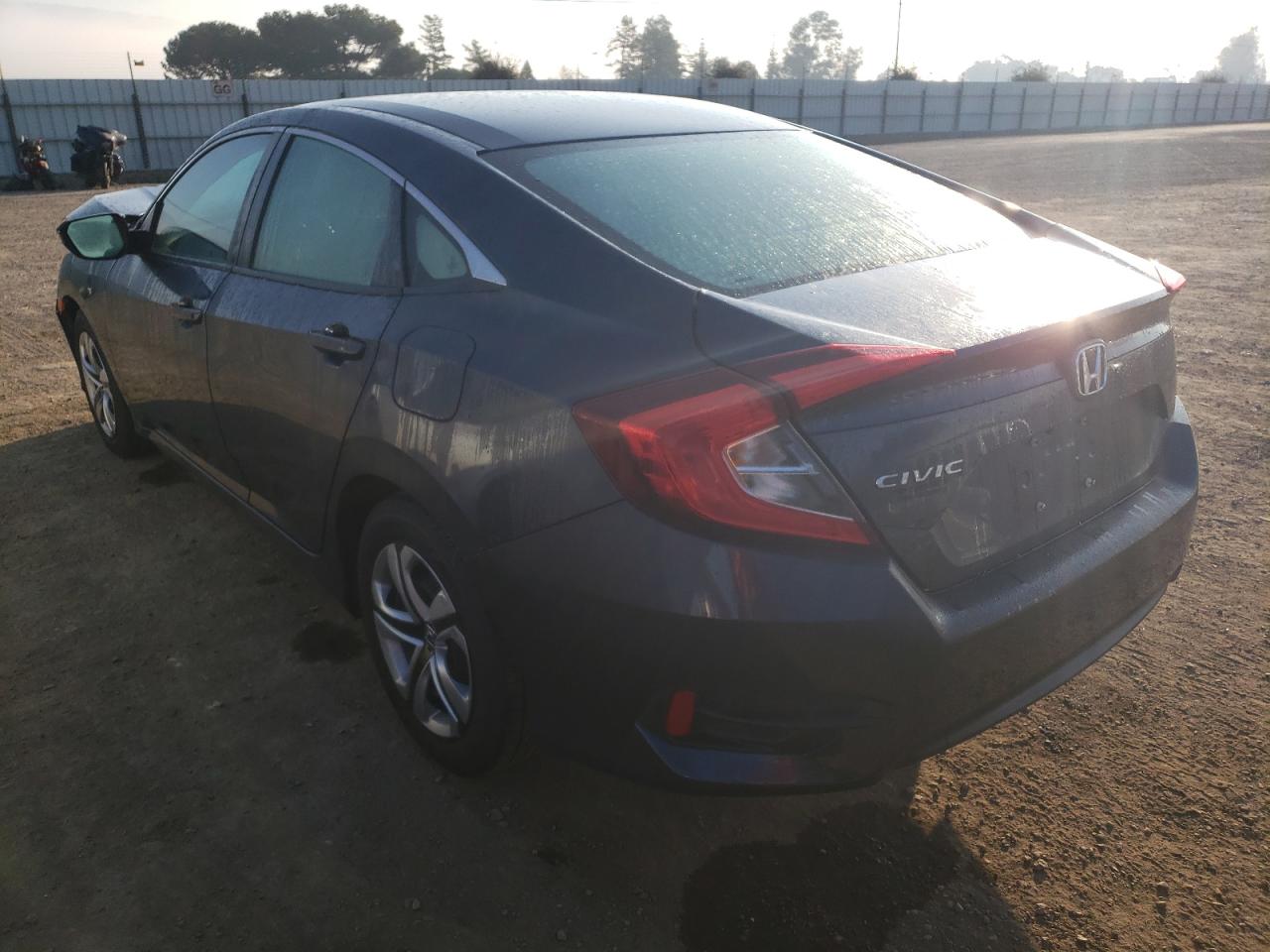 Photo 3 from auction – 2017 HONDA CIVIC LX with VIN 19XFC2F54HE075996