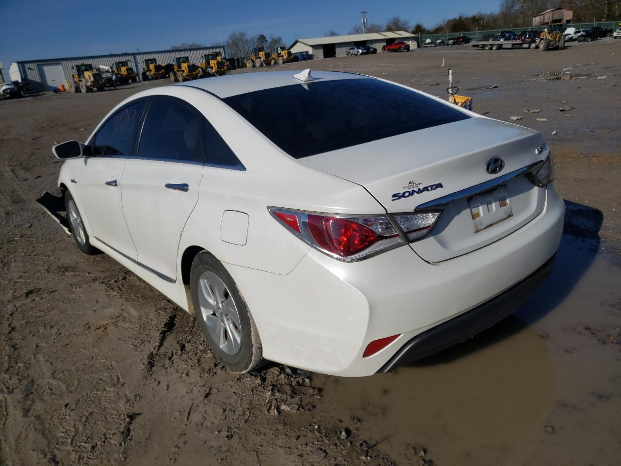 Photo 3 from auction – 2015 HYUNDAI SONATA HYB with VIN KMHEC4A49FA137247