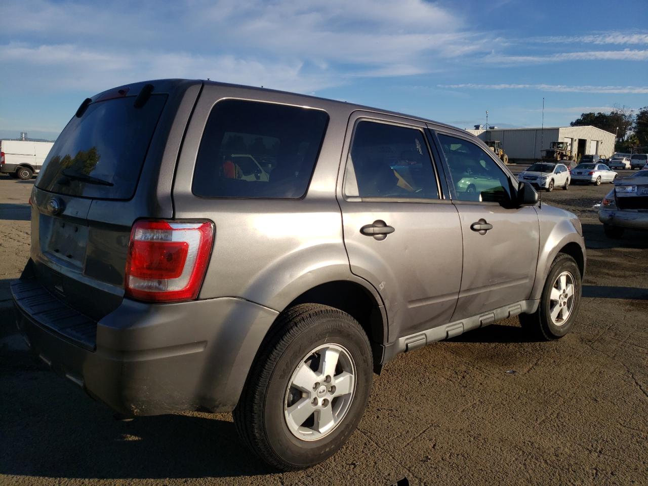Photo 4 from auction – 2011 FORD ESCAPE XLT with VIN 1FMCU0D75BKB40816