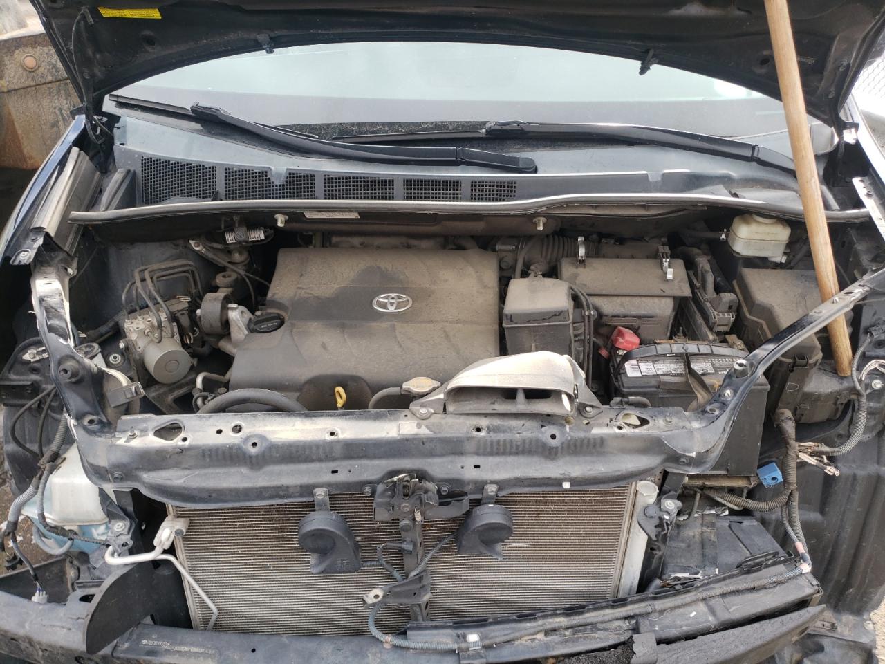 Photo 7 from auction – 2015 TOYOTA SIENNA LE with VIN 5TDKK3DC4FS575748