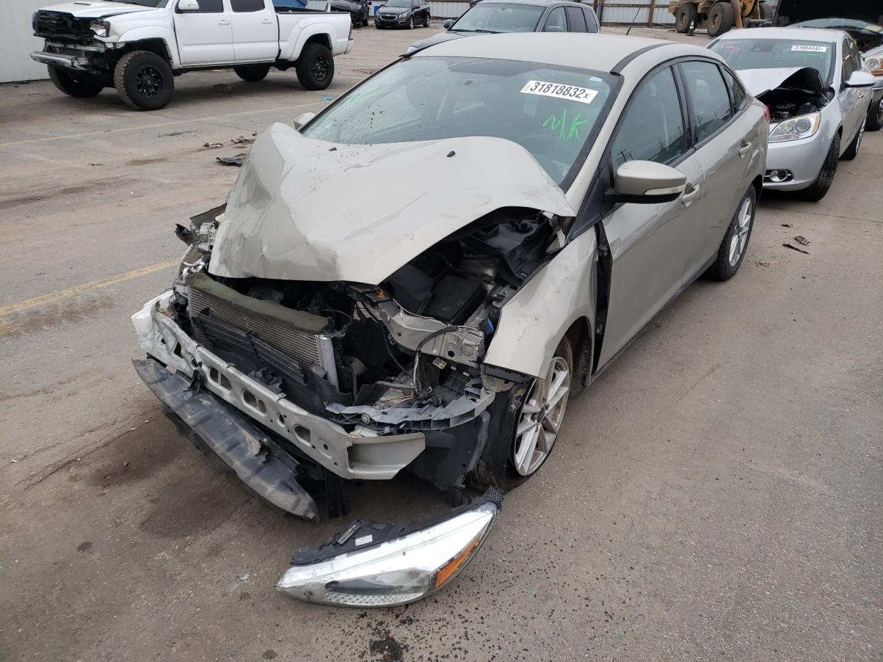 Photo 2 from auction – 2015 FORD FOCUS SE with VIN 1FADP3F24FL342250