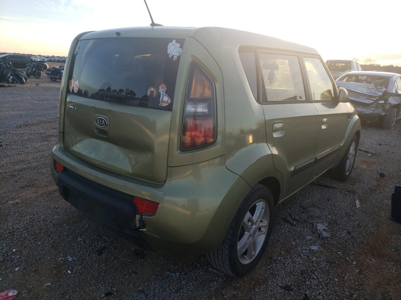 Photo 4 from auction – 2010 KIA SOUL + with VIN KNDJT2A24A7163640
