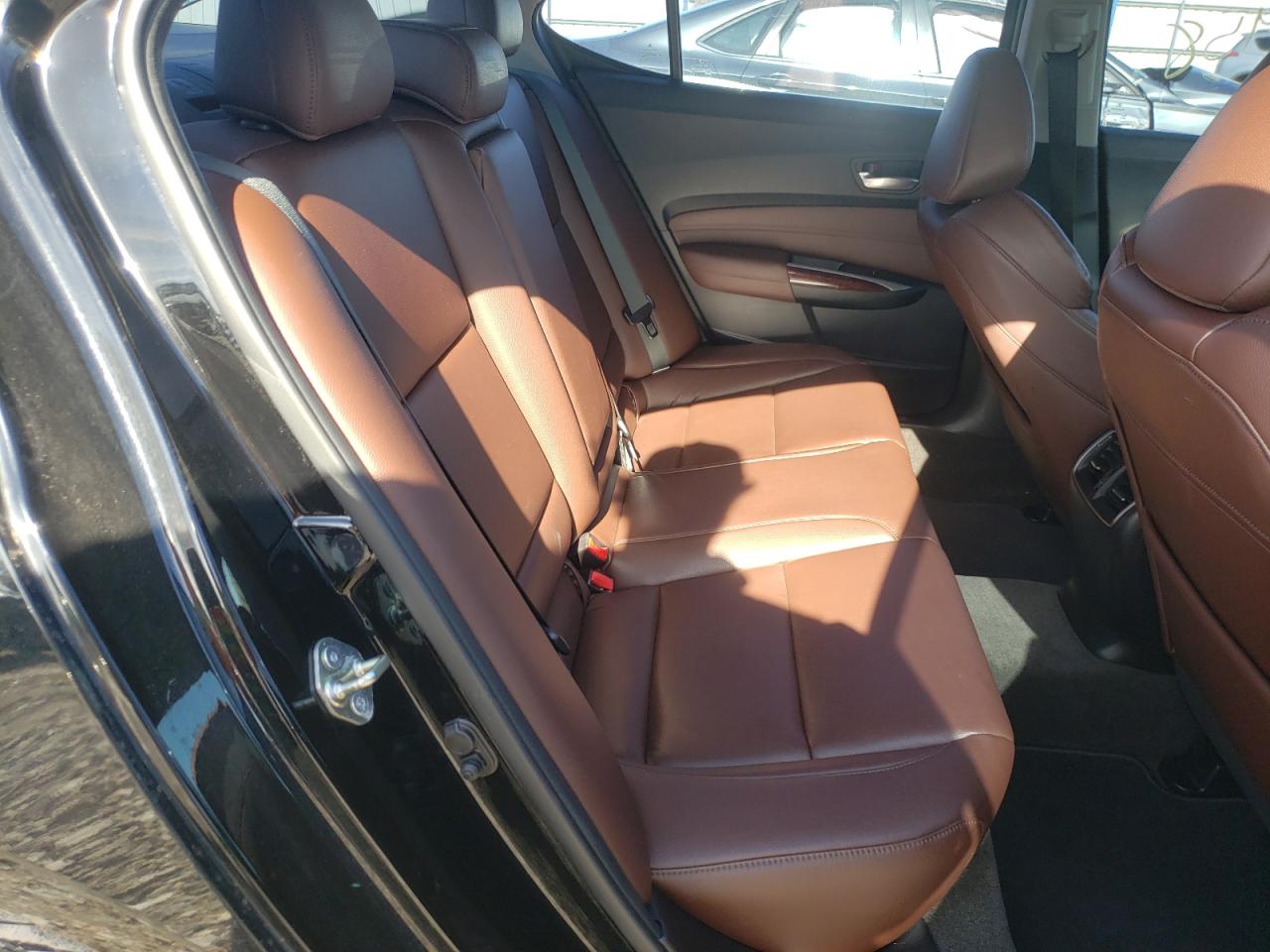 Photo 6 from auction – 2015 ACURA TLX with VIN 19UUB1F39FA011750