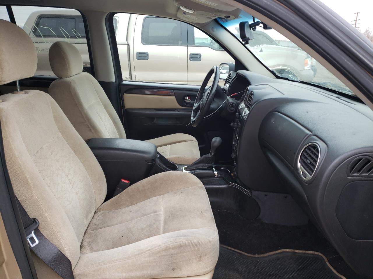 Photo 5 from auction – 2005 GMC ENVOY with VIN 1GKDT13S752148948