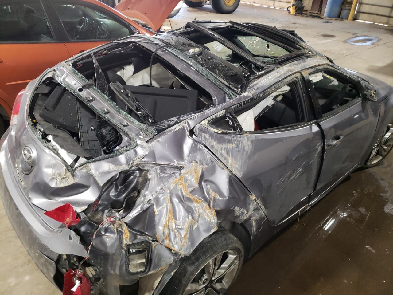 Photo 9 from auction – 2017 HYUNDAI VELOSTER with VIN KMHTC6AD5HU319662