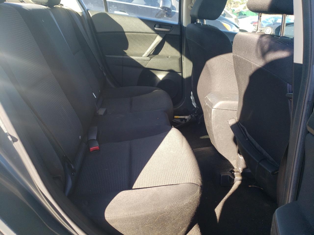 Photo 6 from auction – 2012 MAZDA 3 I with VIN JM1BL1UFXC1595281