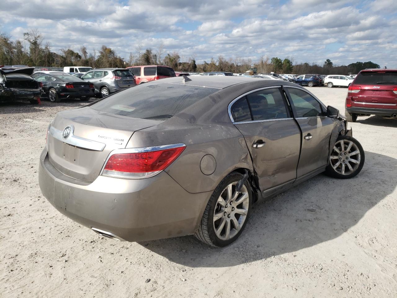 Photo 4 from auction – 2010 BUICK LACROSSE C with VIN 1G4GE5EV7AF259757