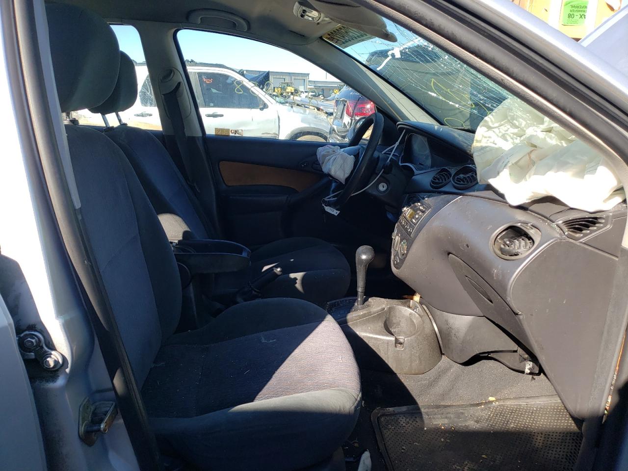 Photo 5 from auction – 2000 FORD FOCUS SE with VIN 1FAFP3437YW168552