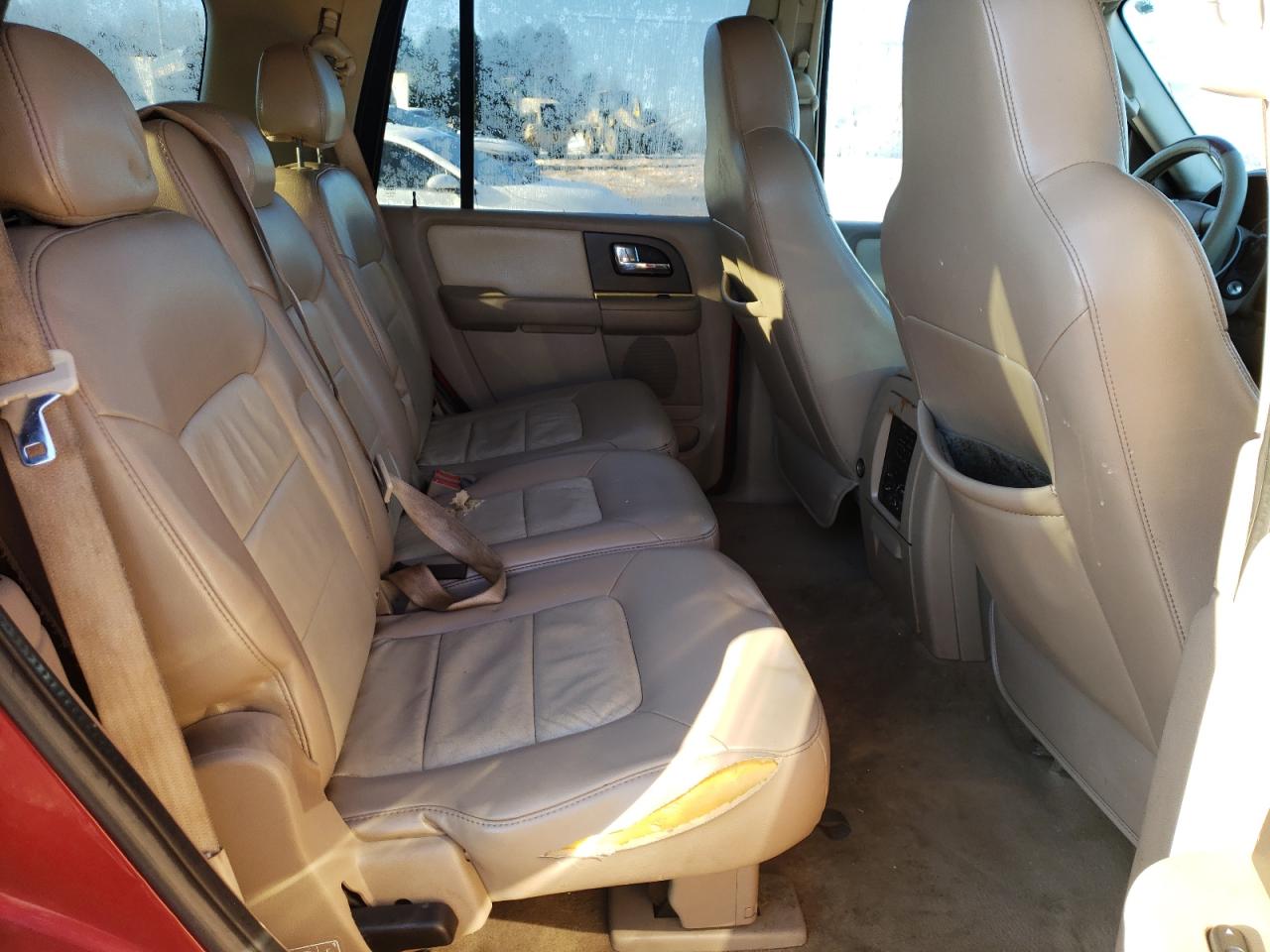 Photo 6 from auction – 2005 FORD EXPEDITION with VIN 1FMFU17595LA33828